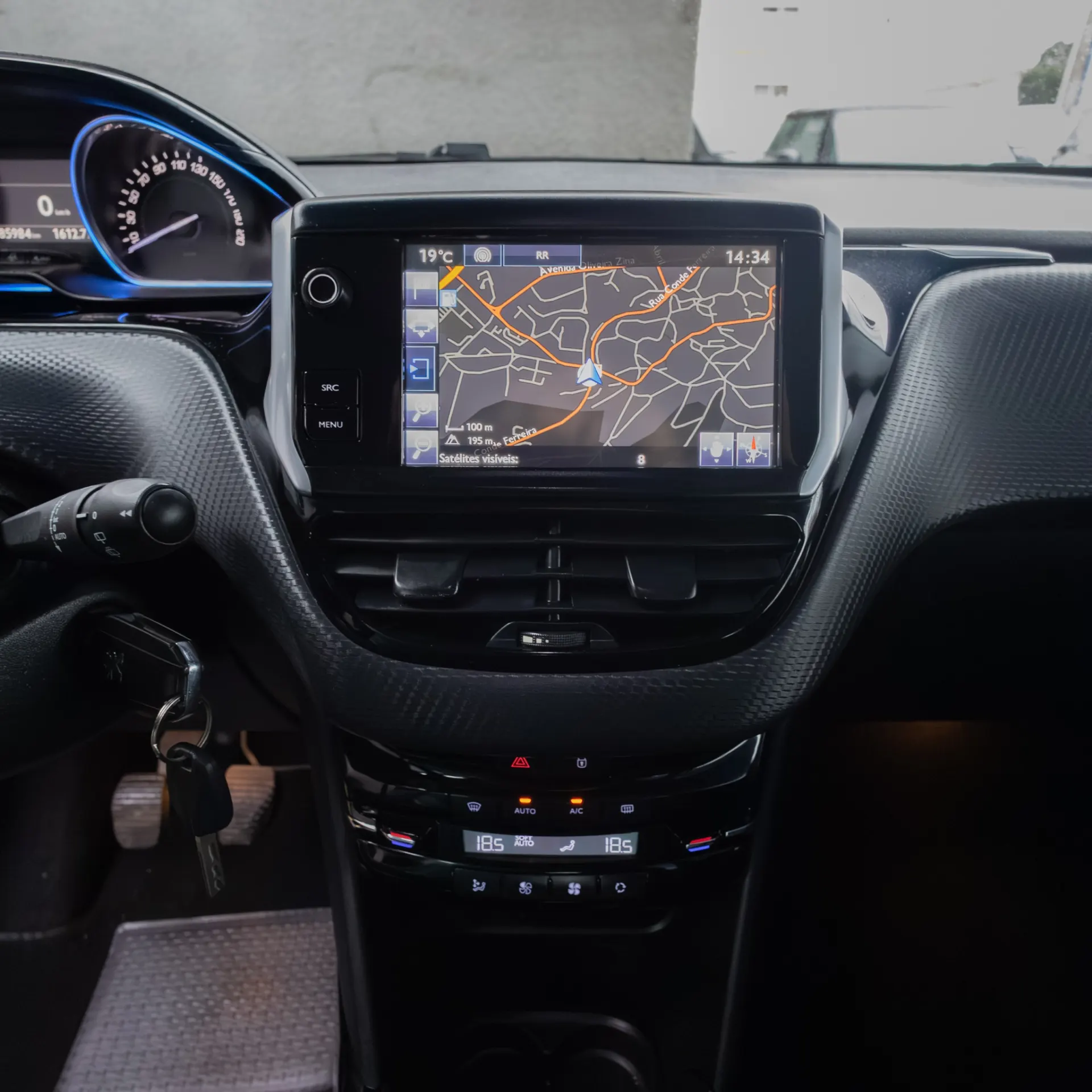 Peugeot 2008 1.2 VTi Allure 14