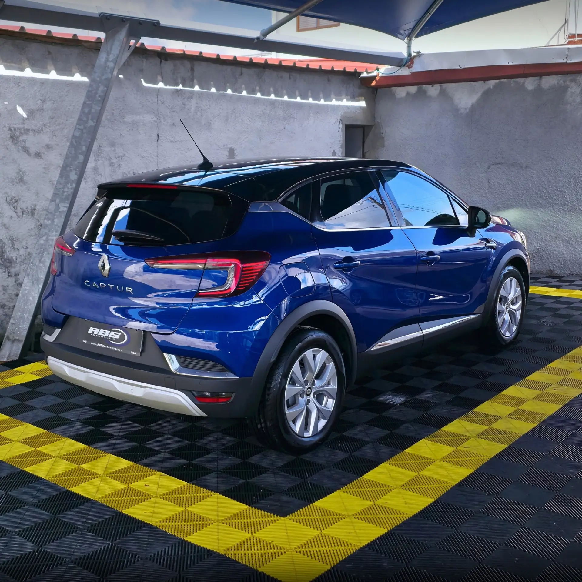 Renault Captur 1.0 TCe Intens 2