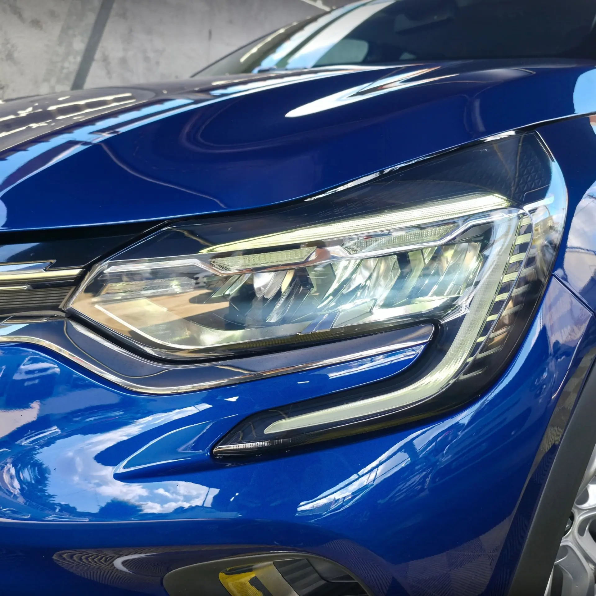 Renault Captur 1.0 TCe Intens 8