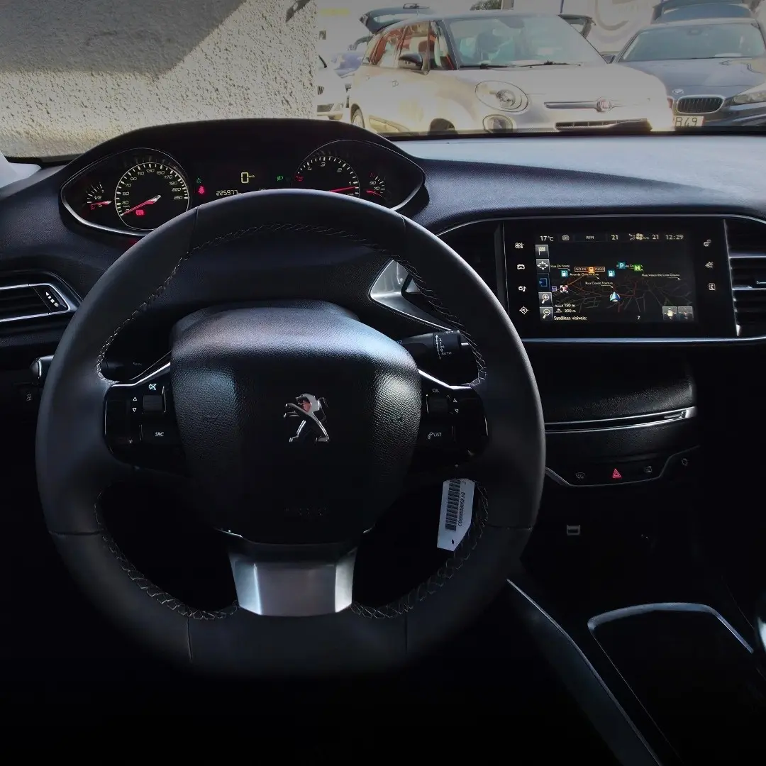 Peugeot 308 1.6 BlueHDi Allure J17 11