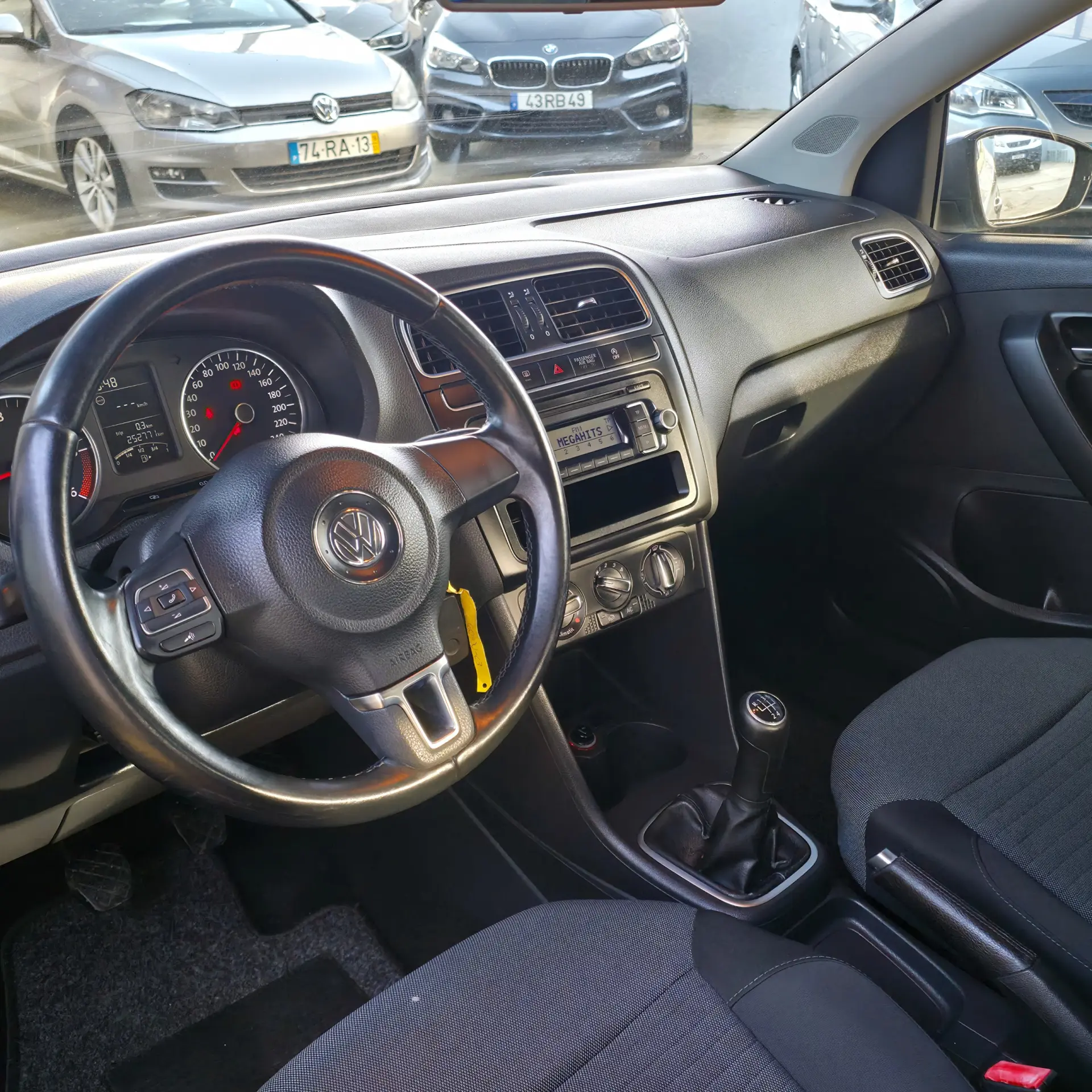 Volkswagen Polo 1.6 TDI Highline 9