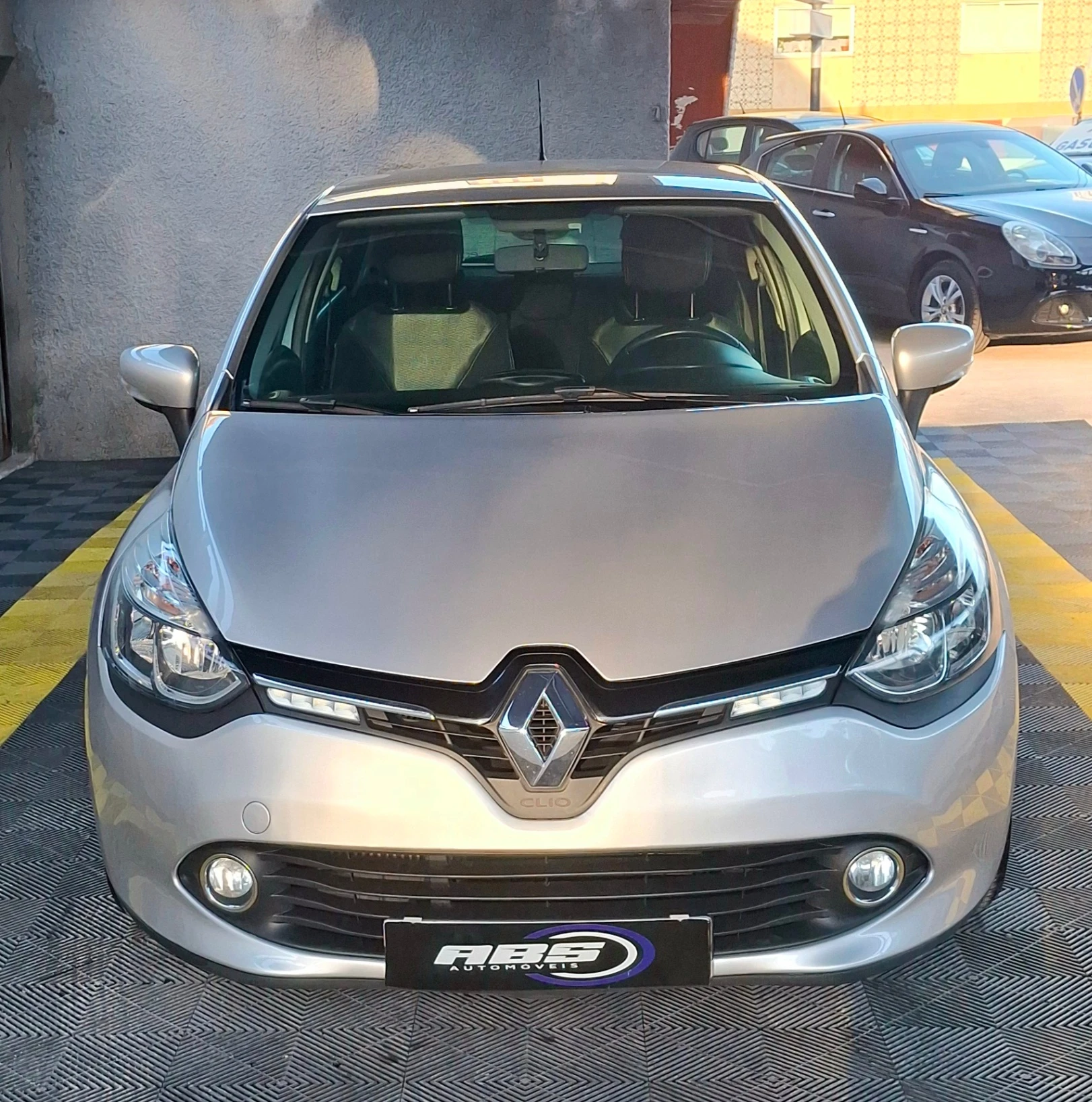 Renault Clio 1.5 dCi Dynamique S 8