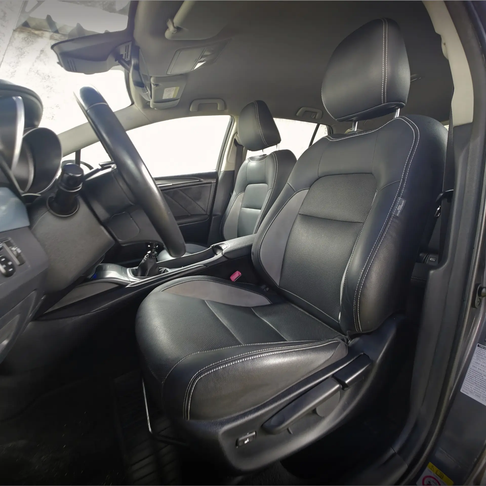 Toyota Avensis Touring Sports 1.6 D-4D Luxury+GPS 16