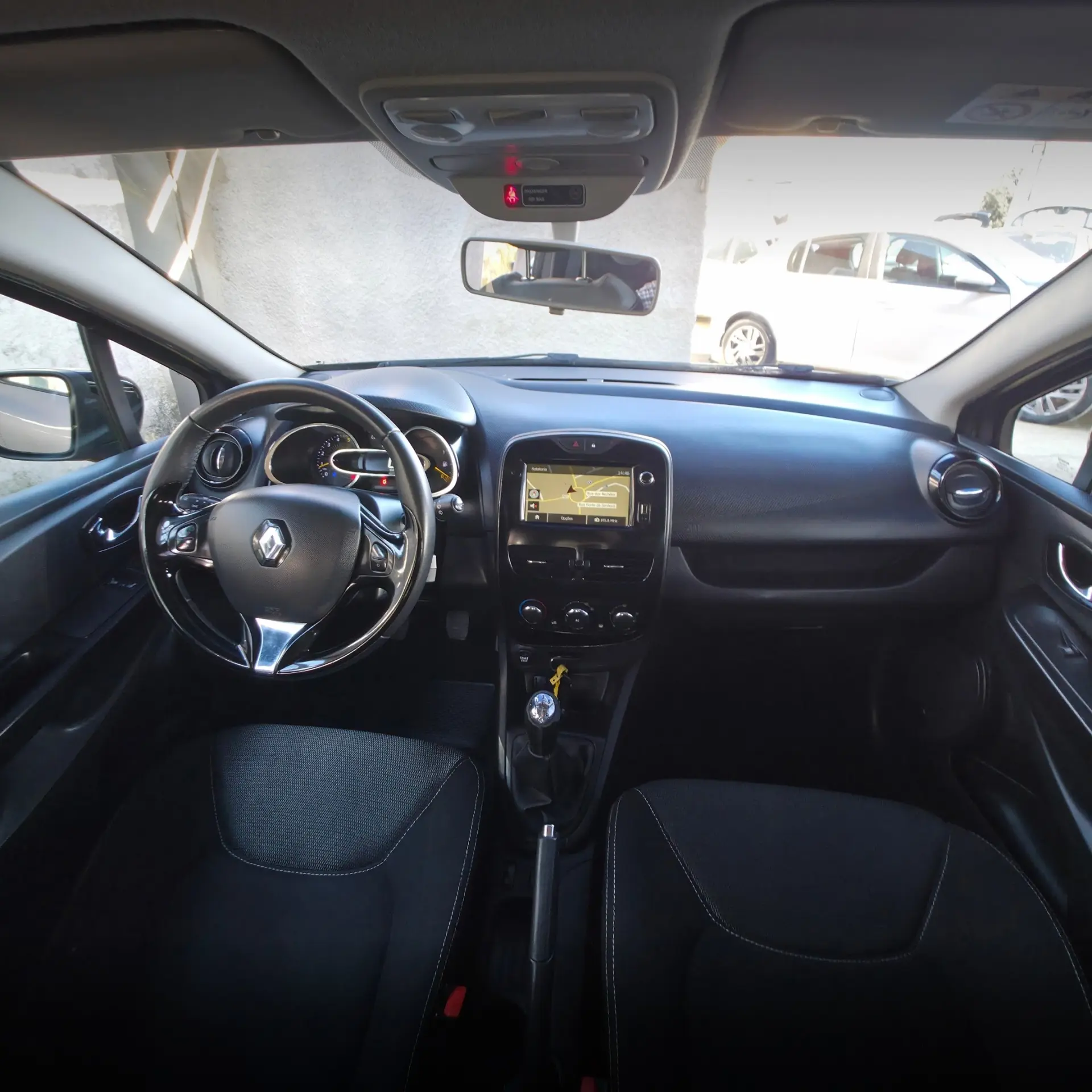 Renault Clio 1.5 dCi Dynamique S 11