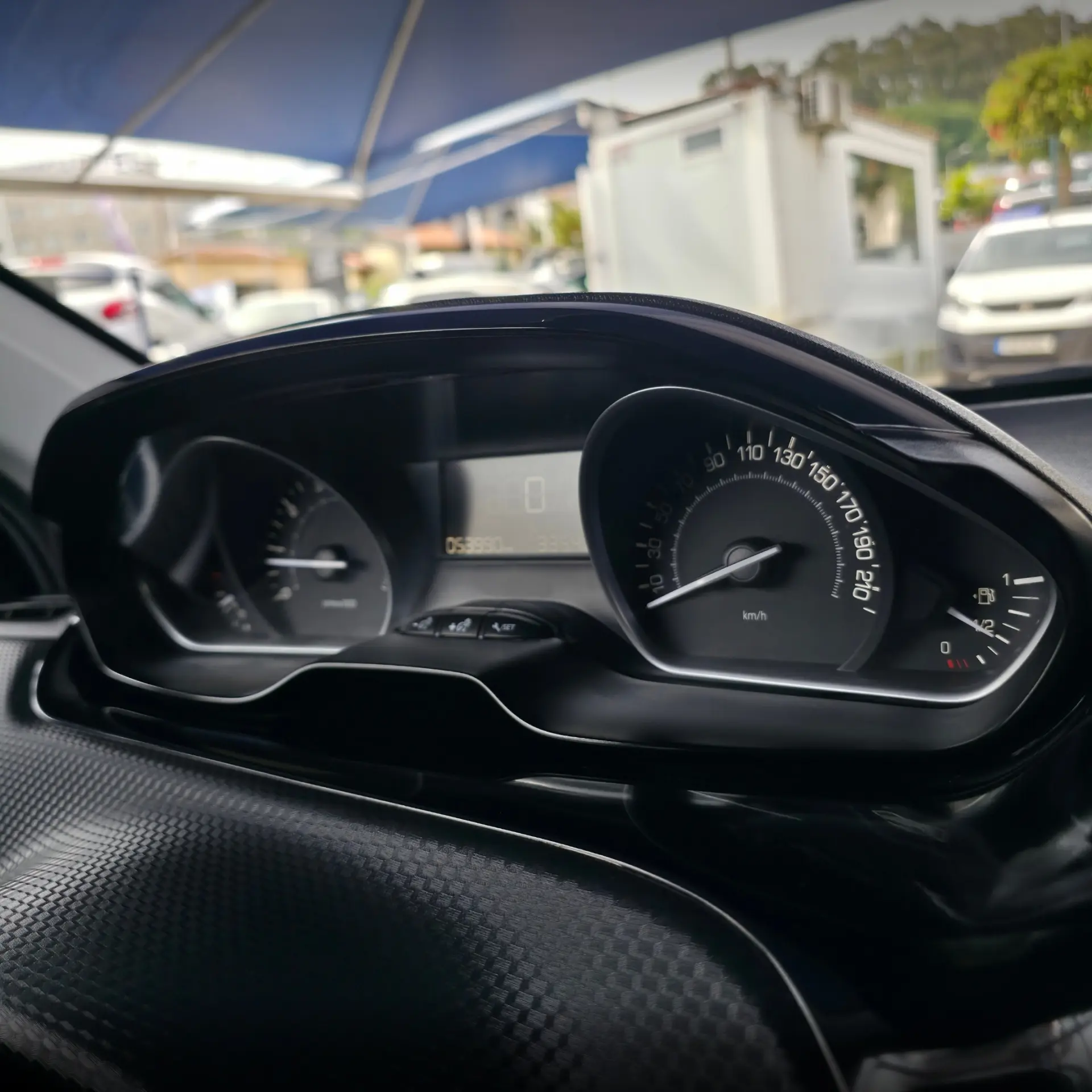 Peugeot 208 1.2 PureTech Style 12