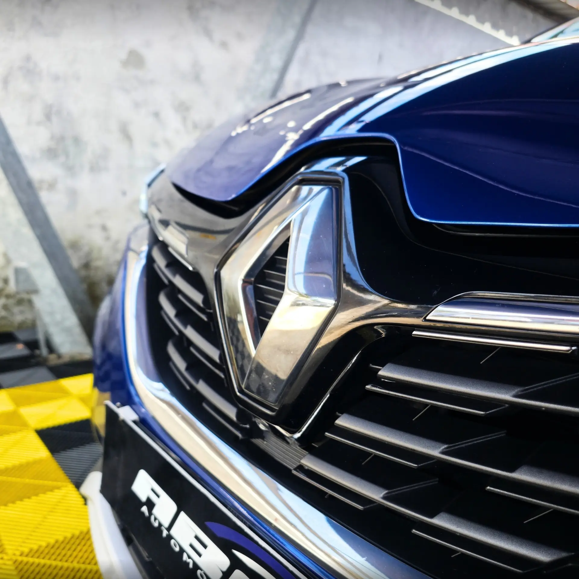 Renault Captur 1.0 TCe Intens 10