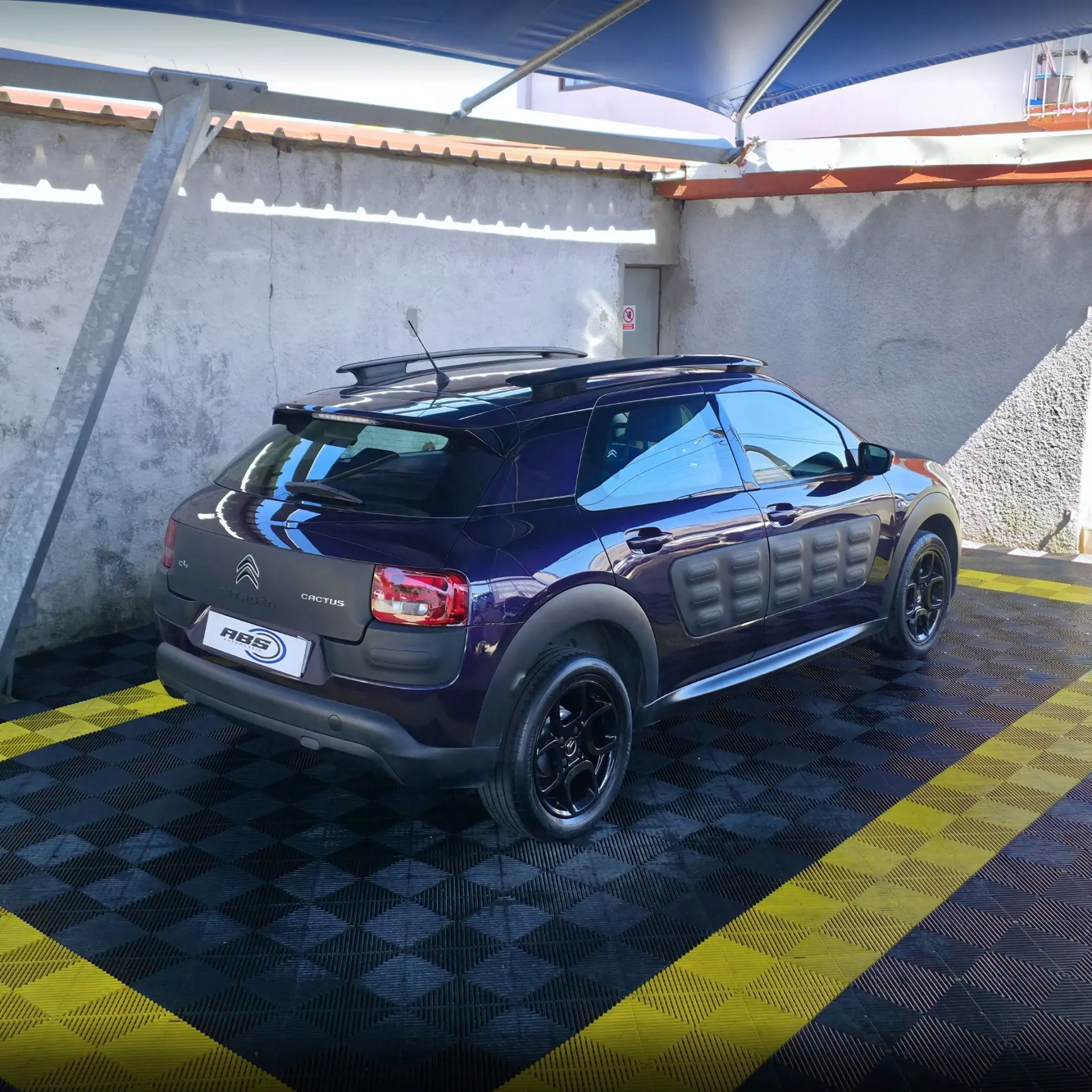 Citroën C4 Cactus 1.2 PureTech Shine 2