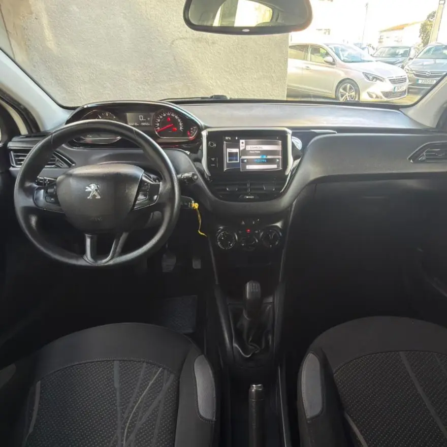 Peugeot 208 1.4 HDi Access 6