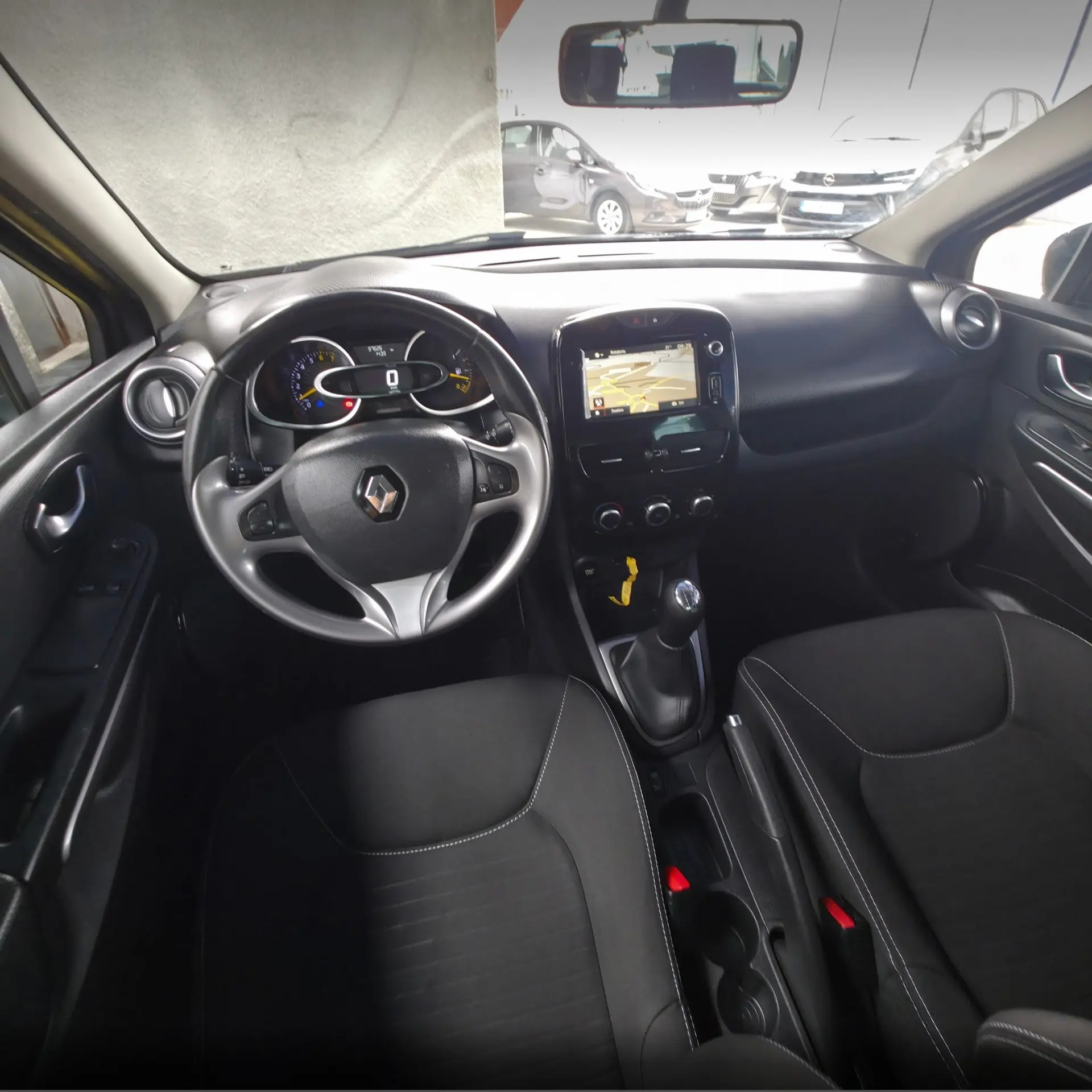 Renault Clio 0.9 TCE Limited 15