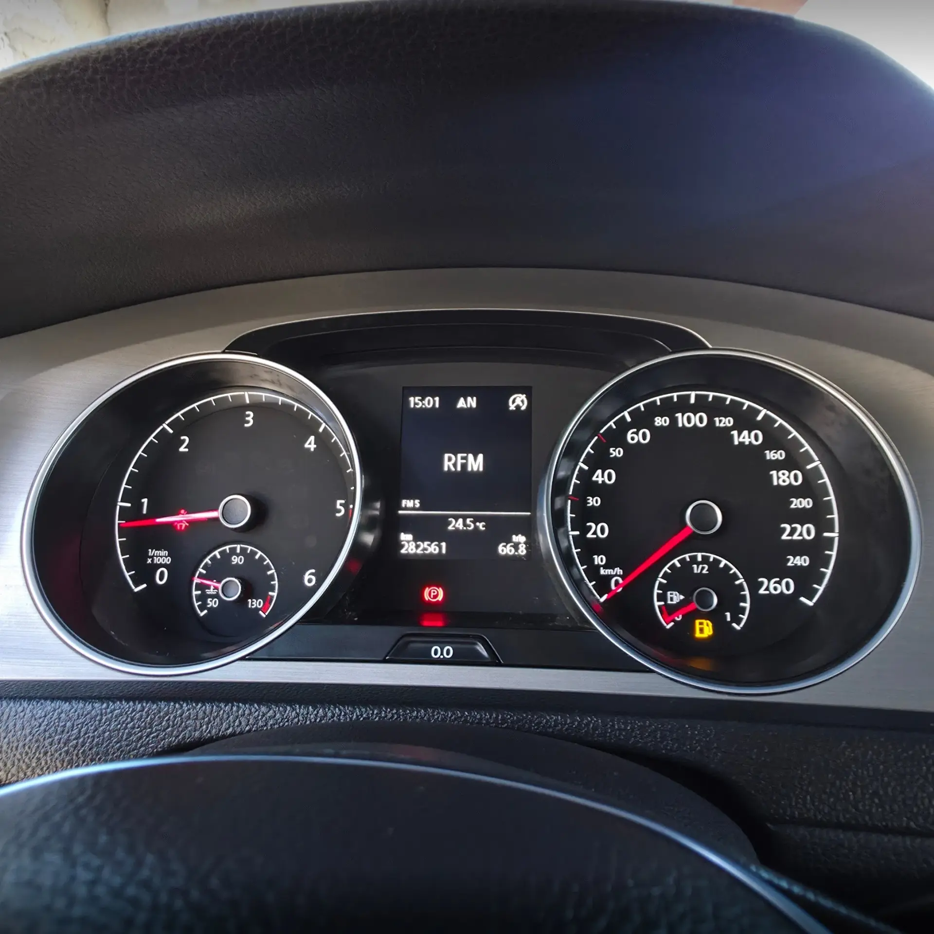 Volkswagen Golf Variant 1.6 TDi BlueMotion Confortline 16