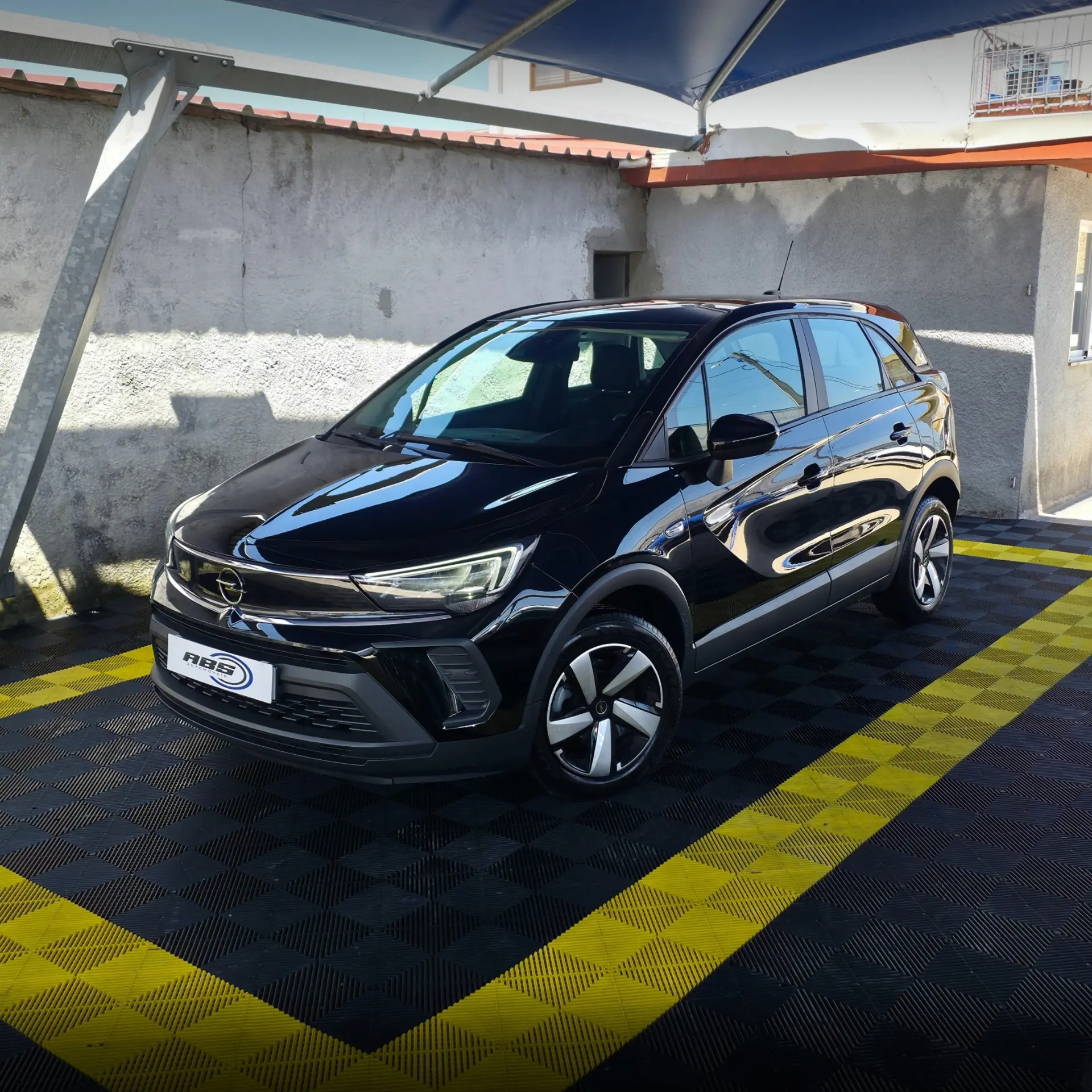Opel Crossland 1.2 T Elegance 1