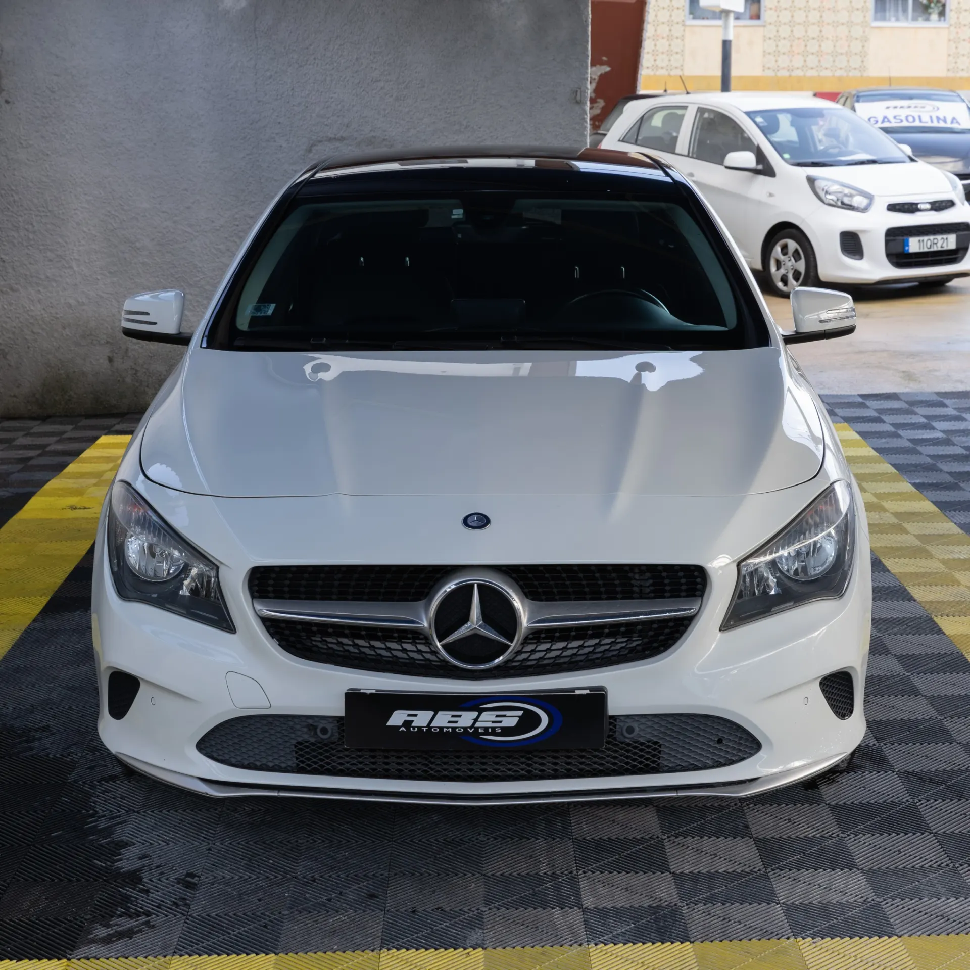 Mercedes-Benz CLA 180 4