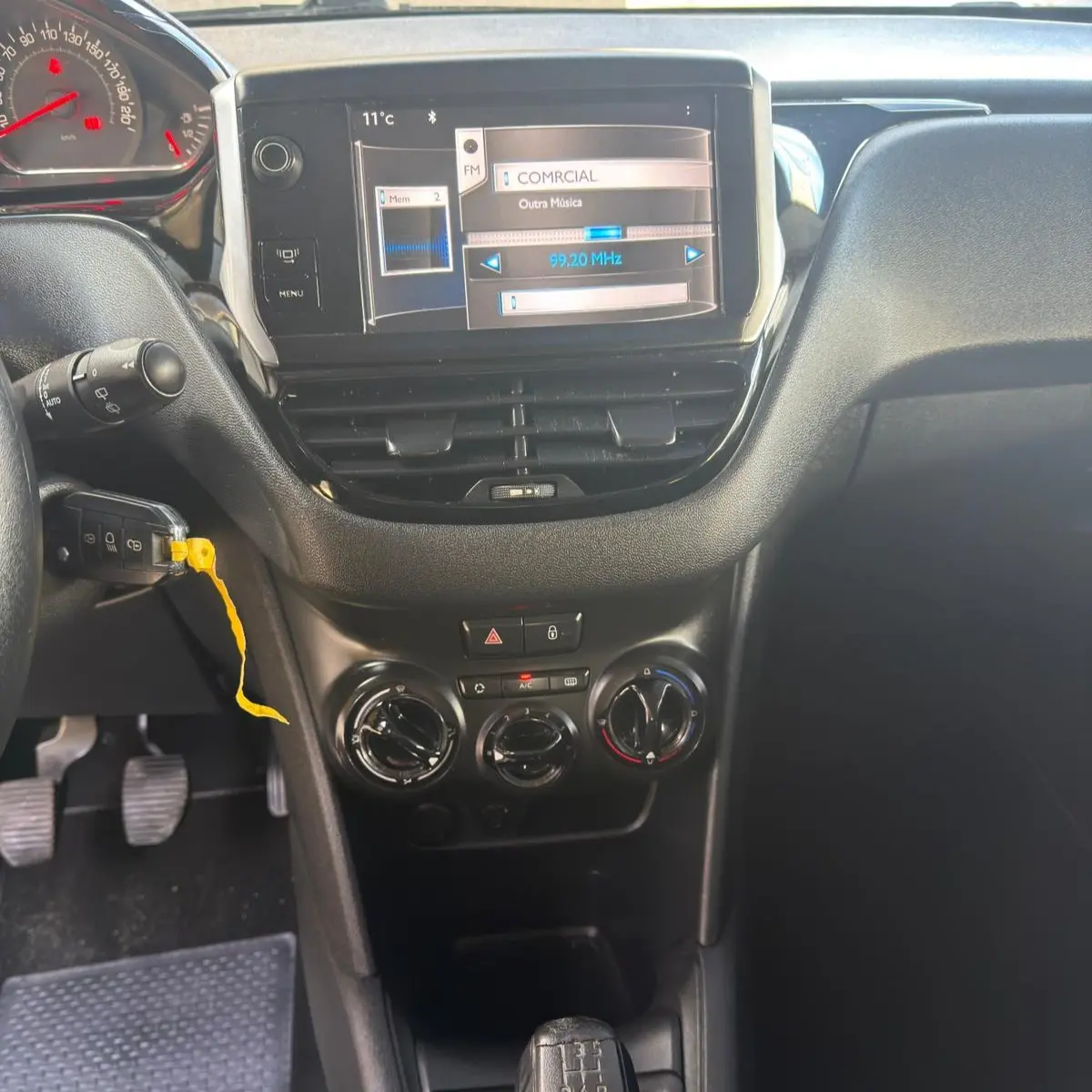 Peugeot 208 1.4 HDi Access 9