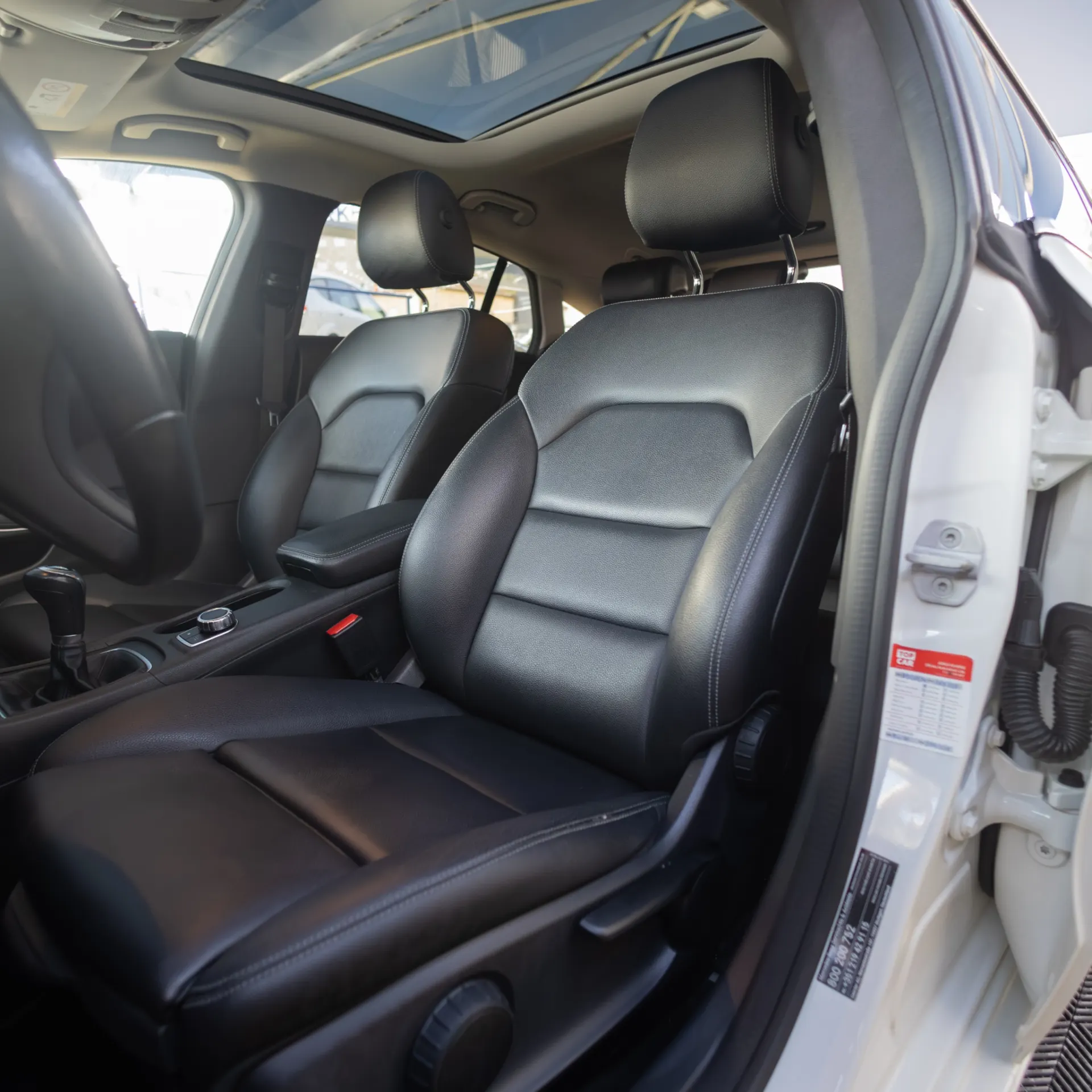 Mercedes-Benz CLA 180 8