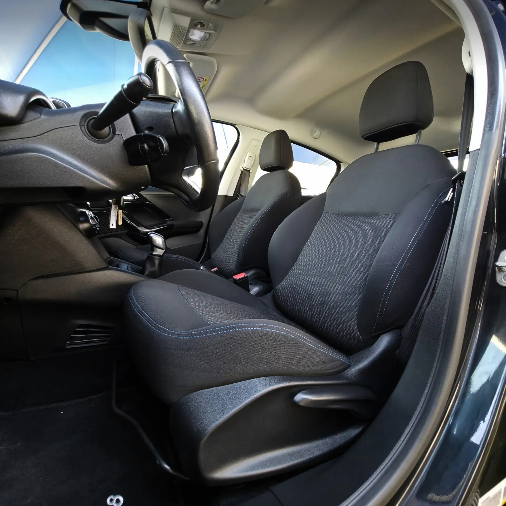 Peugeot 208 1.2 PureTech Style 23