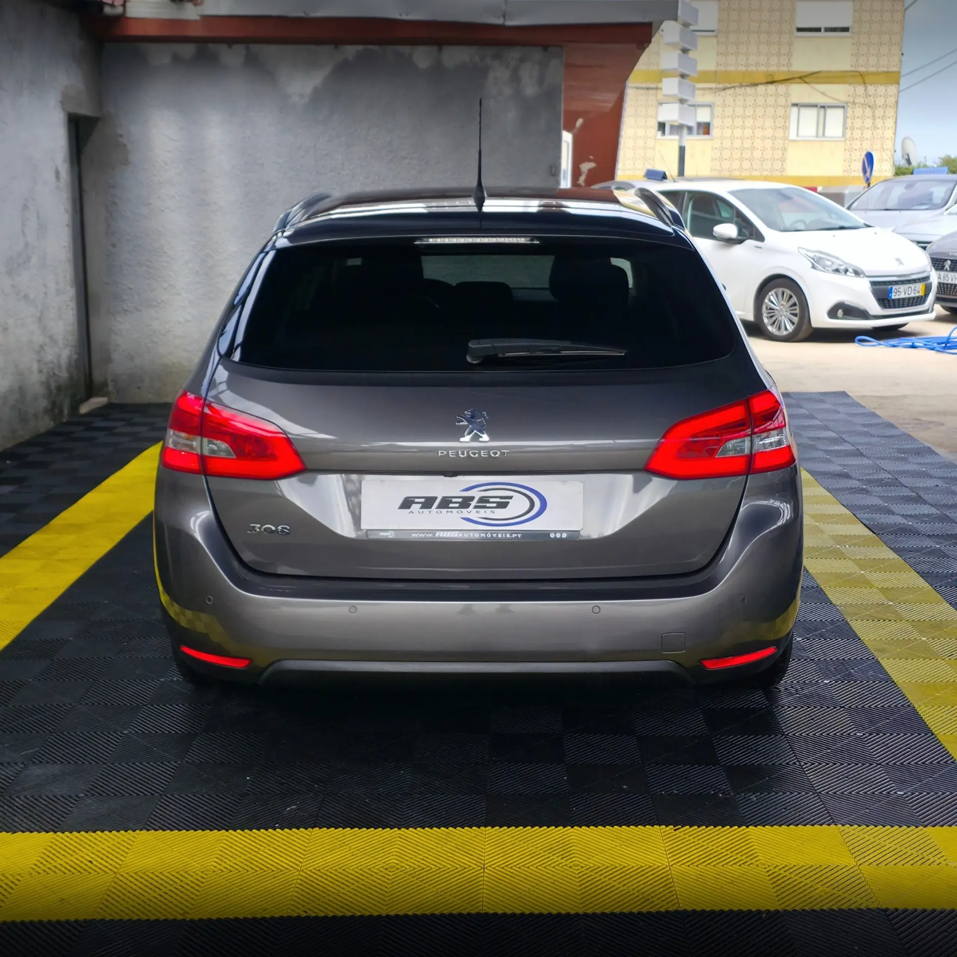 Peugeot 308 SW 1.5 BlueHDi Style 6