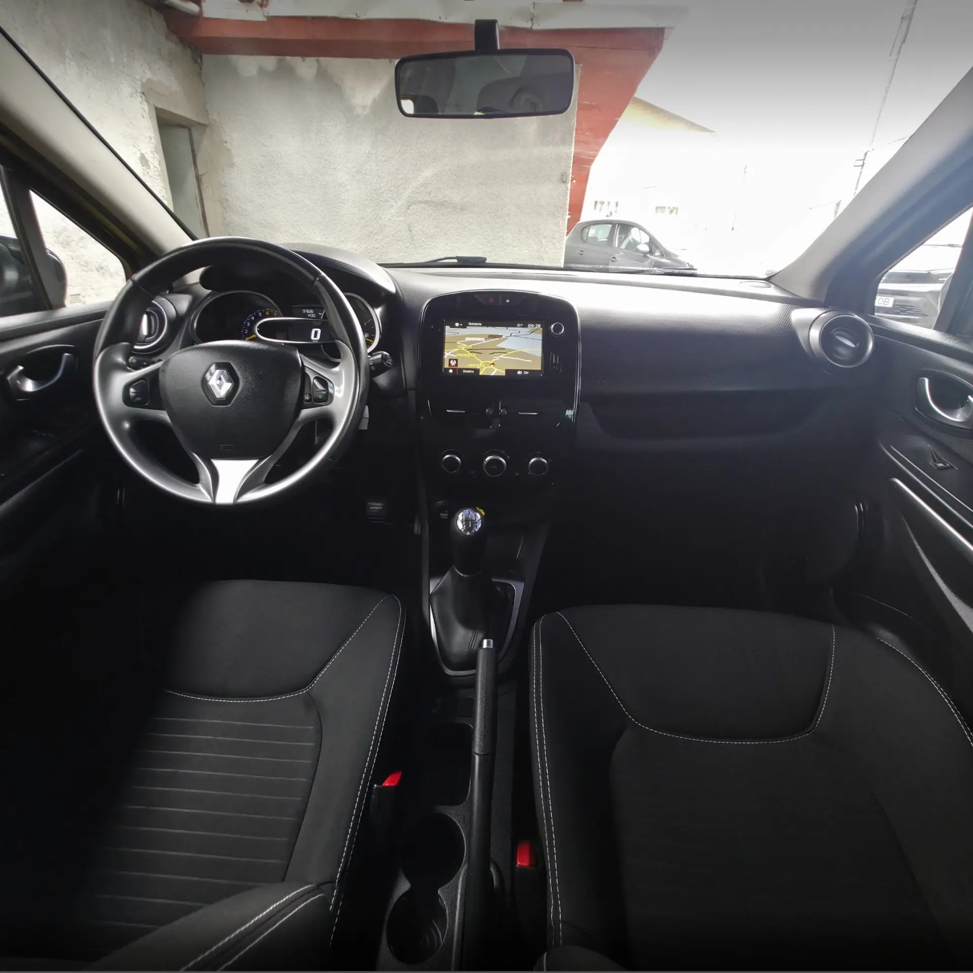 Renault Clio 0.9 TCE Limited 21
