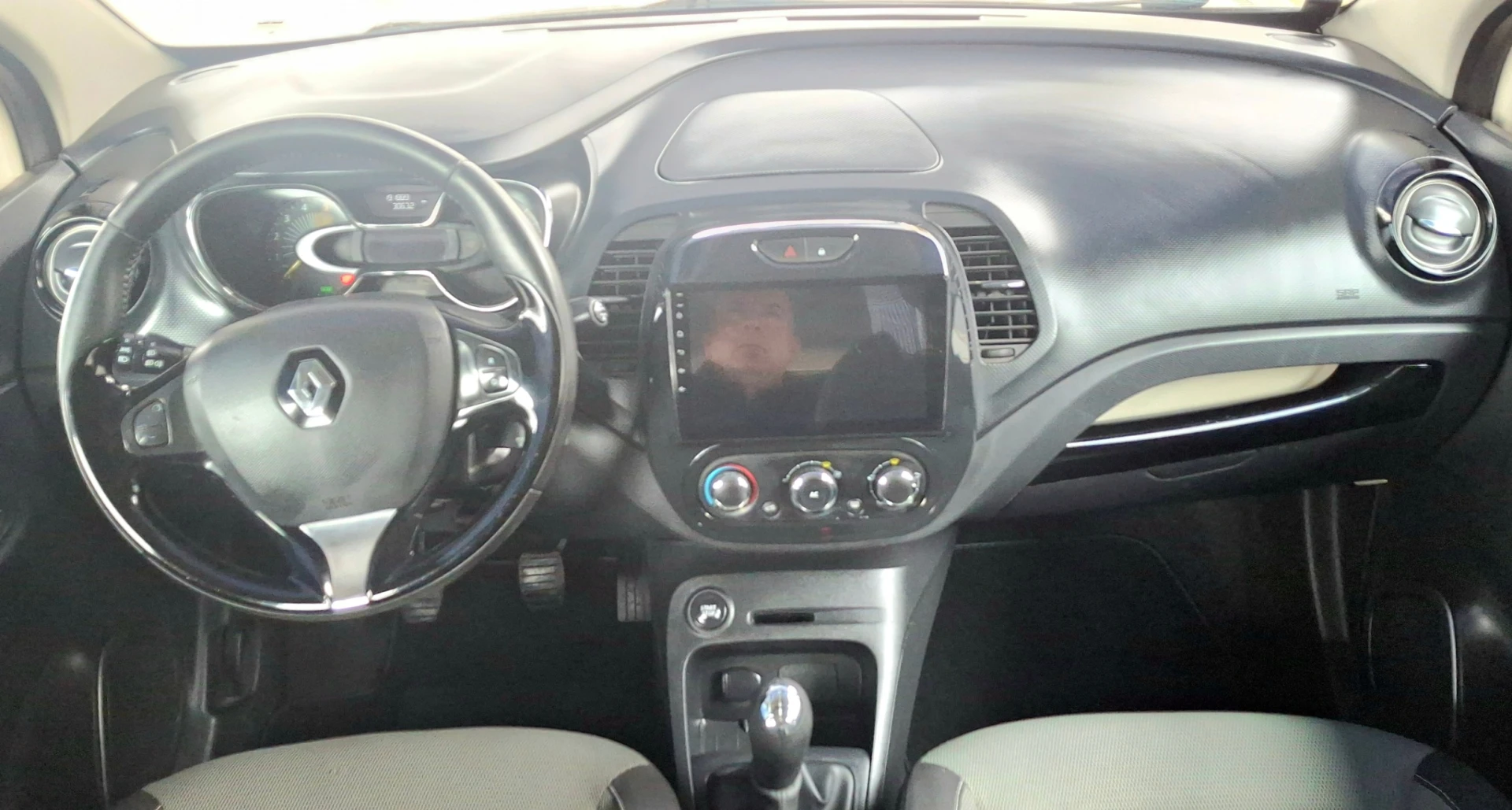 Renault Captur 1.5 dCi 9