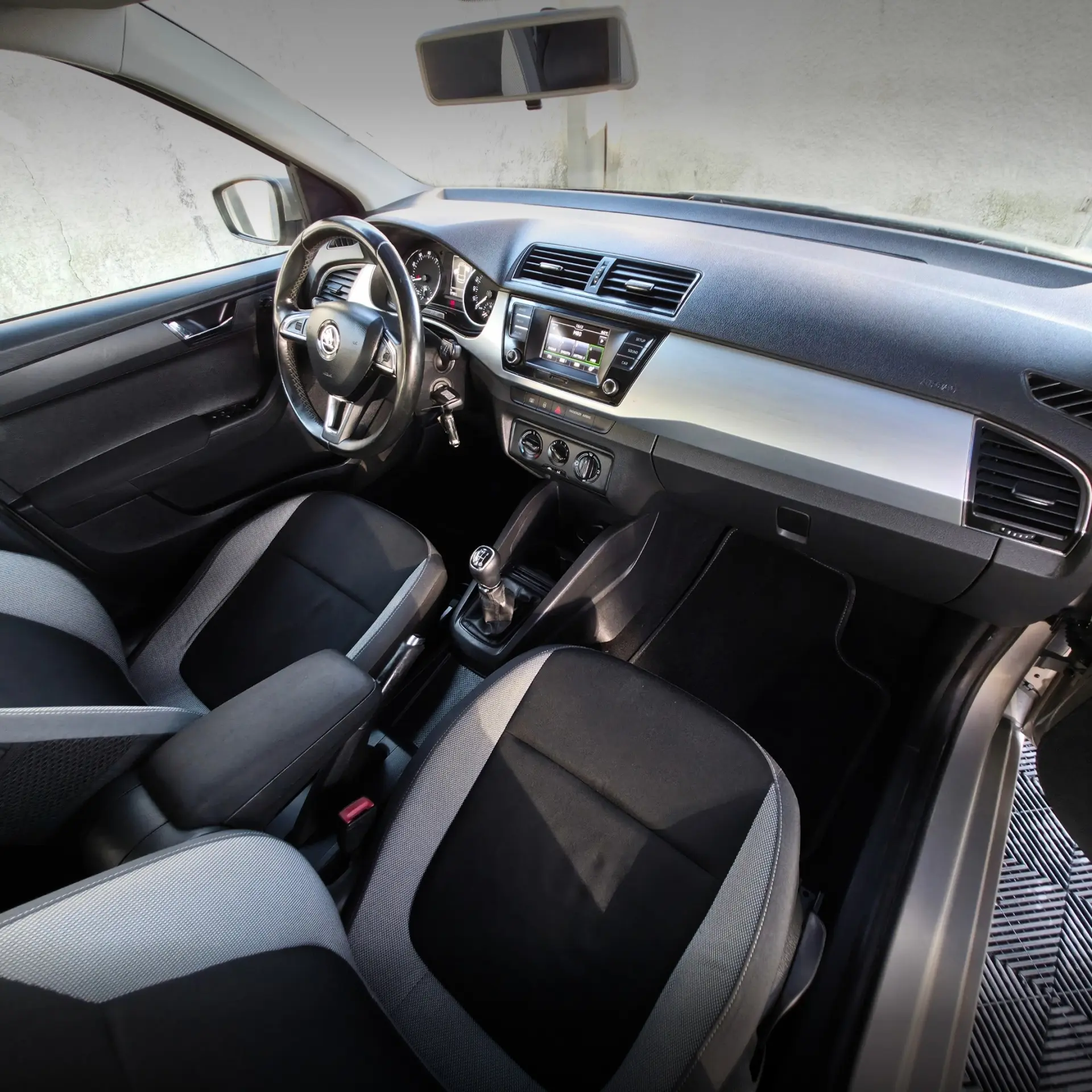 Skoda Fabia 1.0 Active Plus 10