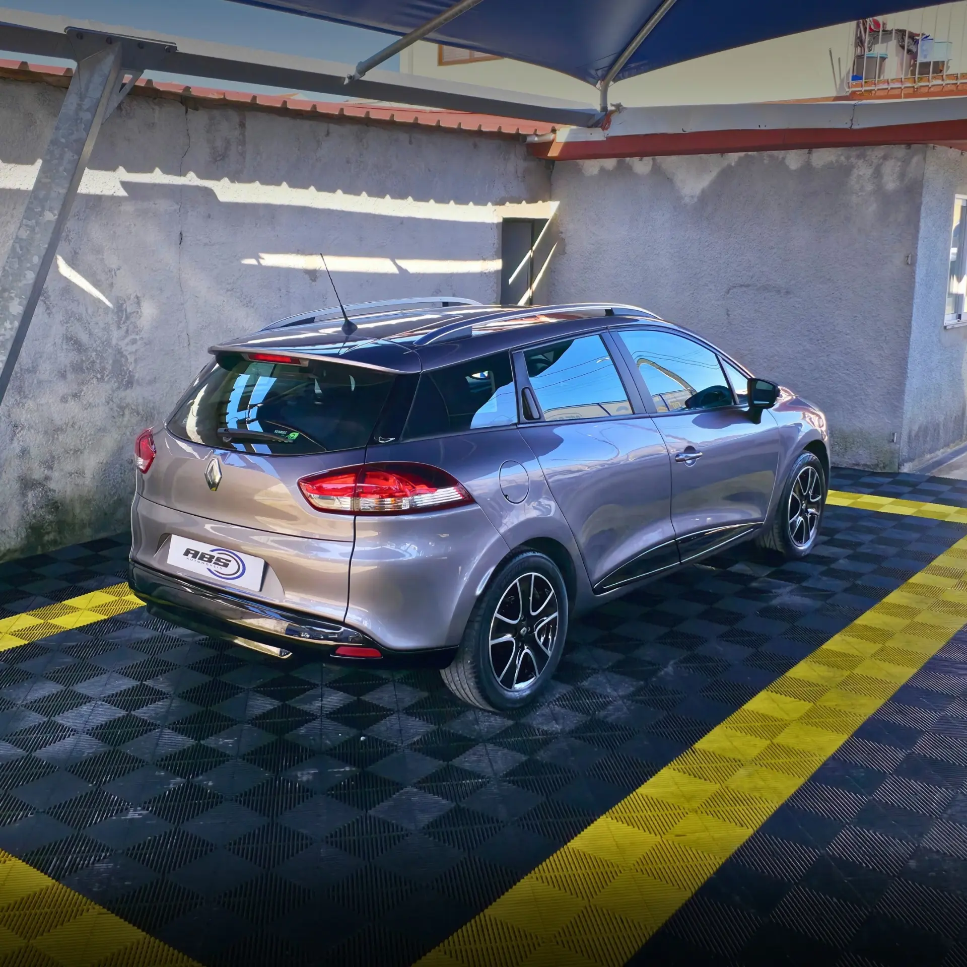 Renault Clio 1.5 dCi Dynamique S 5