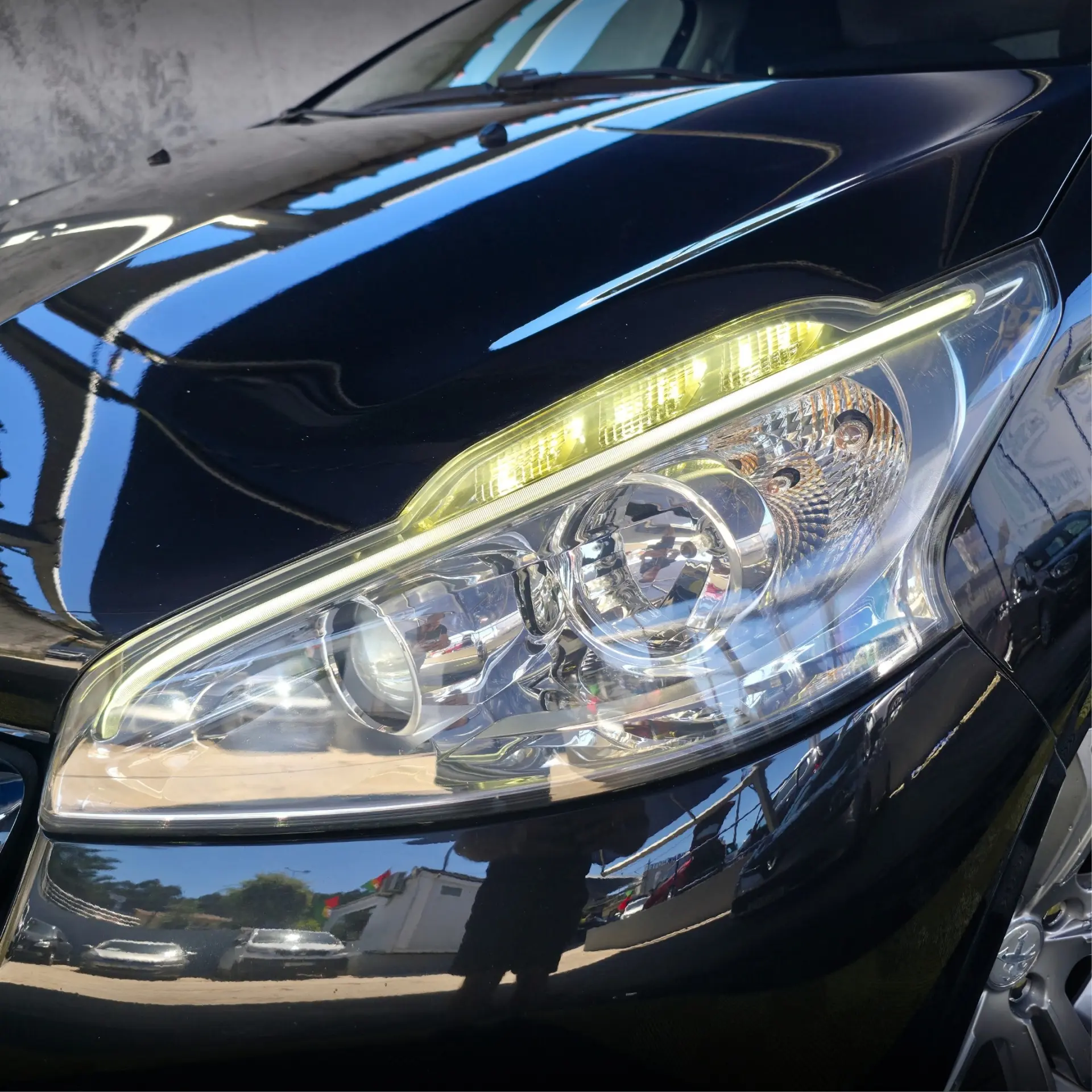 Peugeot 208 1.4 VTi Access 6