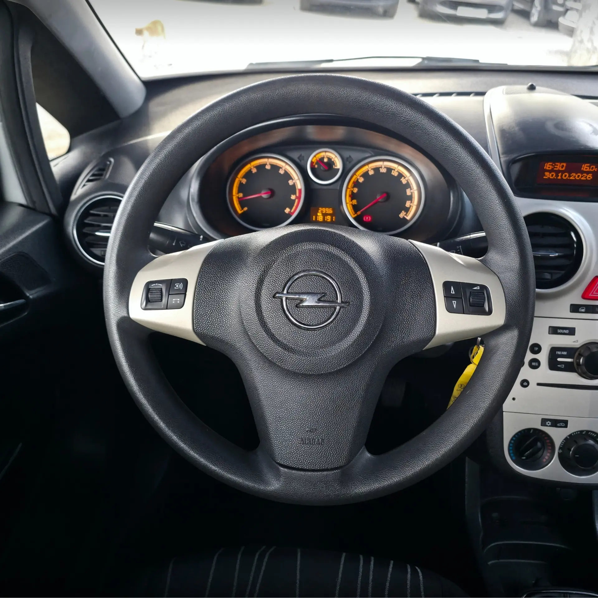 Opel Corsa 1.2 Enjoy 11