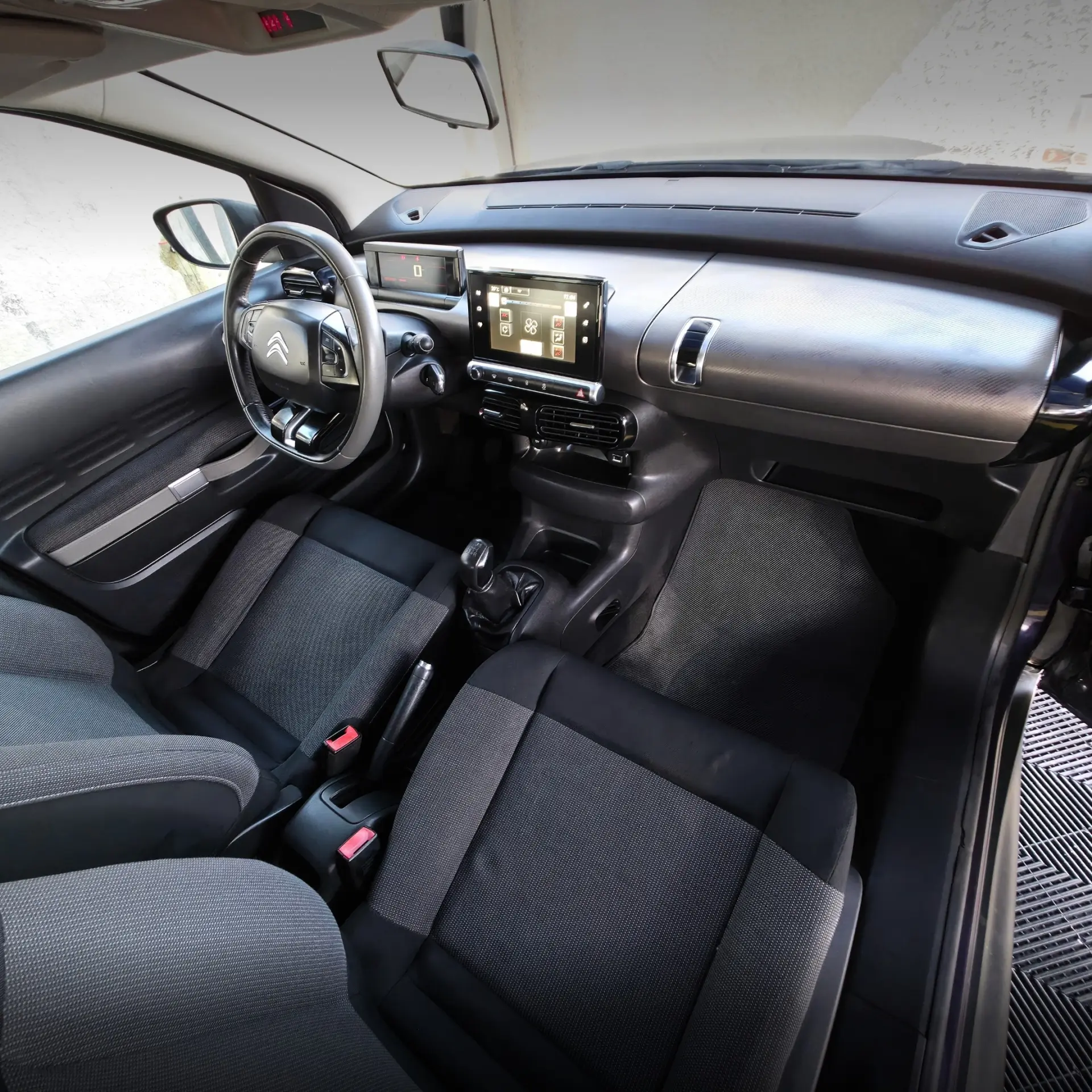 Citroën C4 Cactus 1.2 PureTech Shine 10