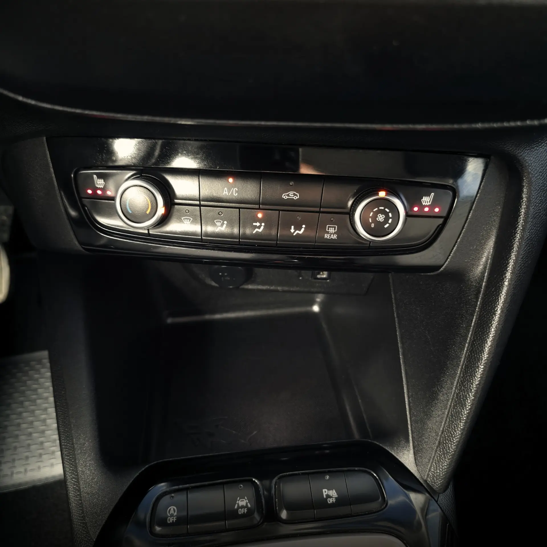 Opel Corsa 1.2 Elegance 8