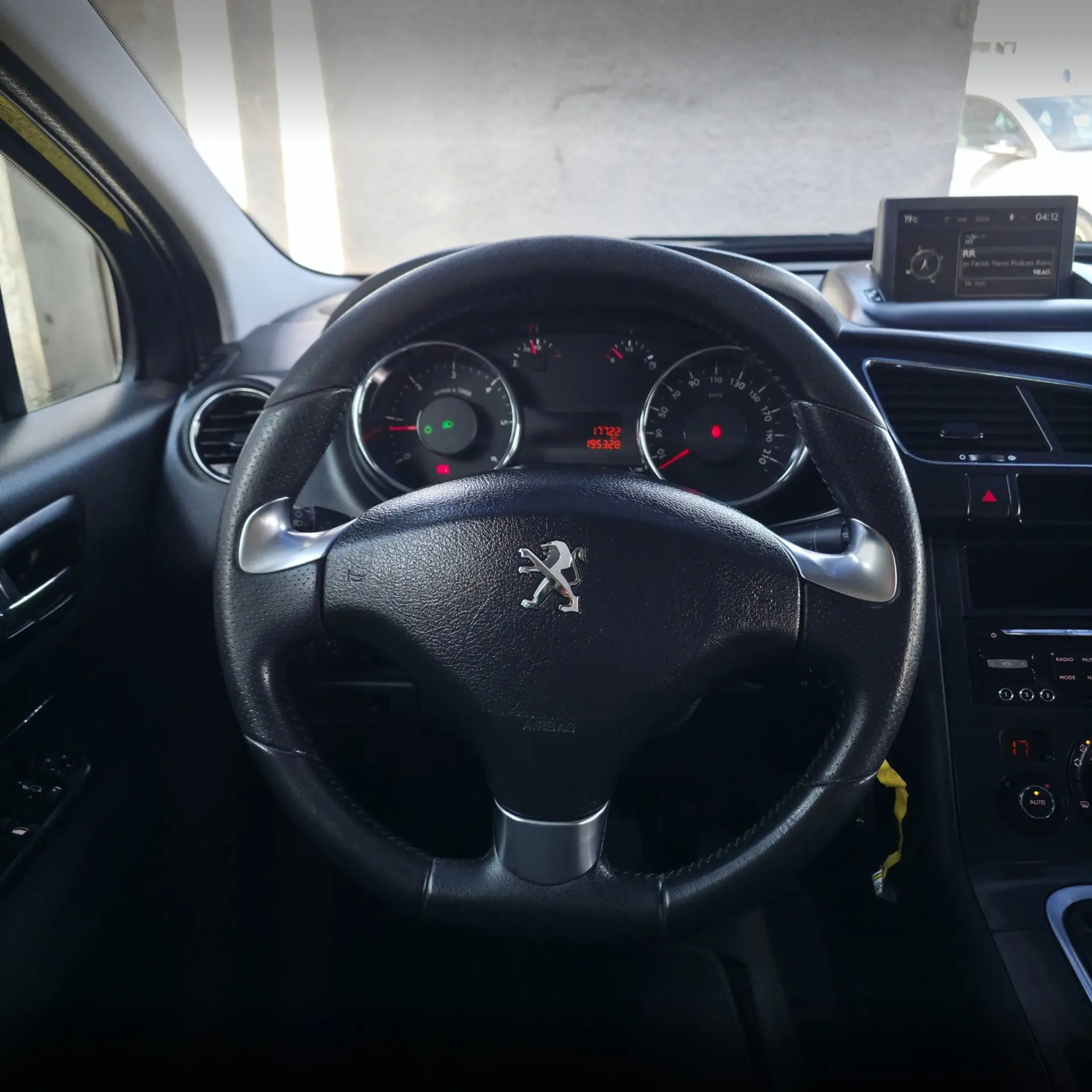 Peugeot 3008 1.6 BlueHDi Style 14