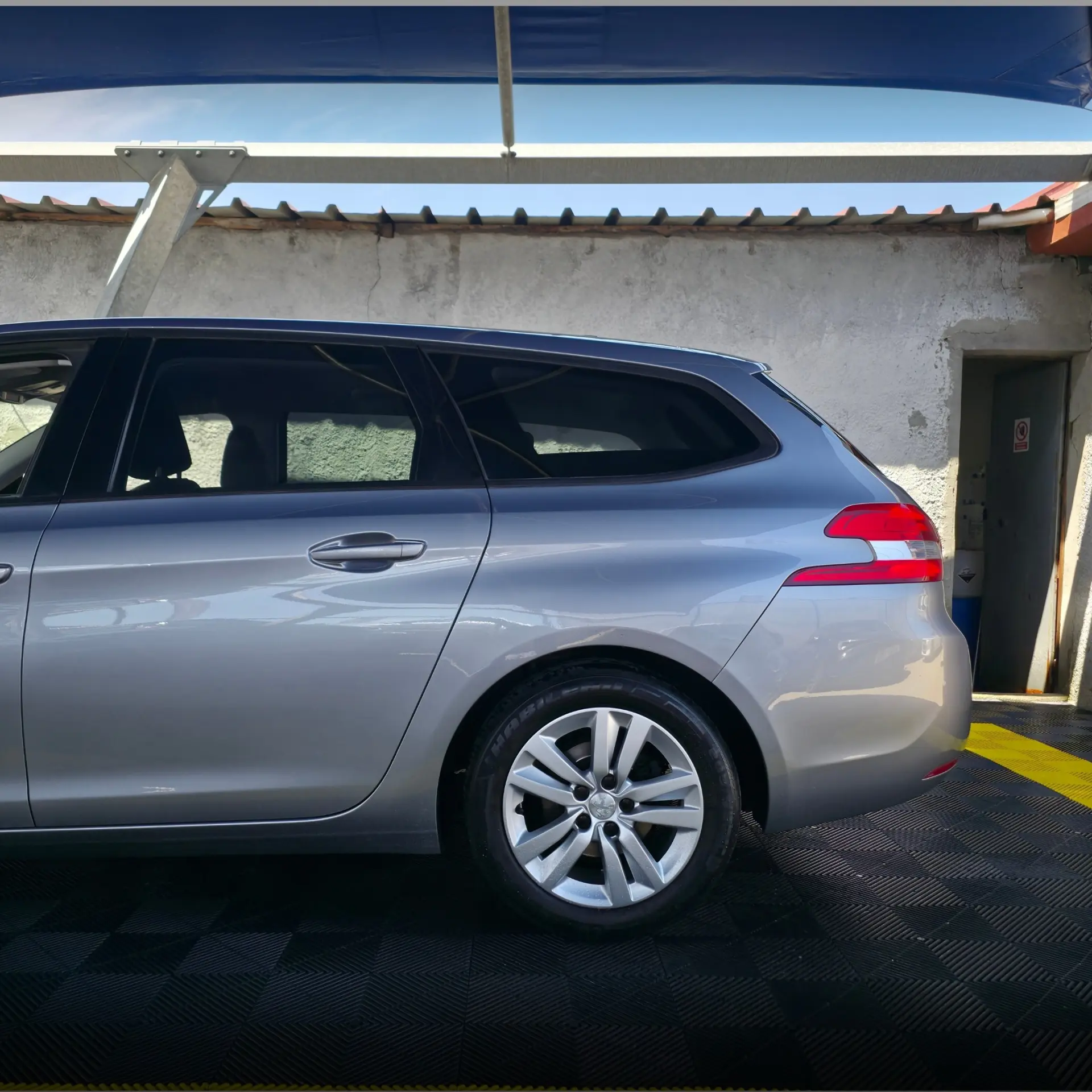 Peugeot 308 SW 1.6 BlueHDi Access 17