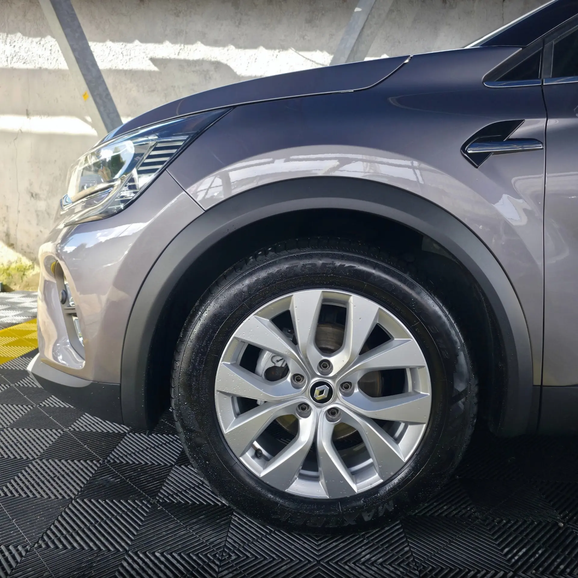 Renault Captur 1.0 TCe Intens 14