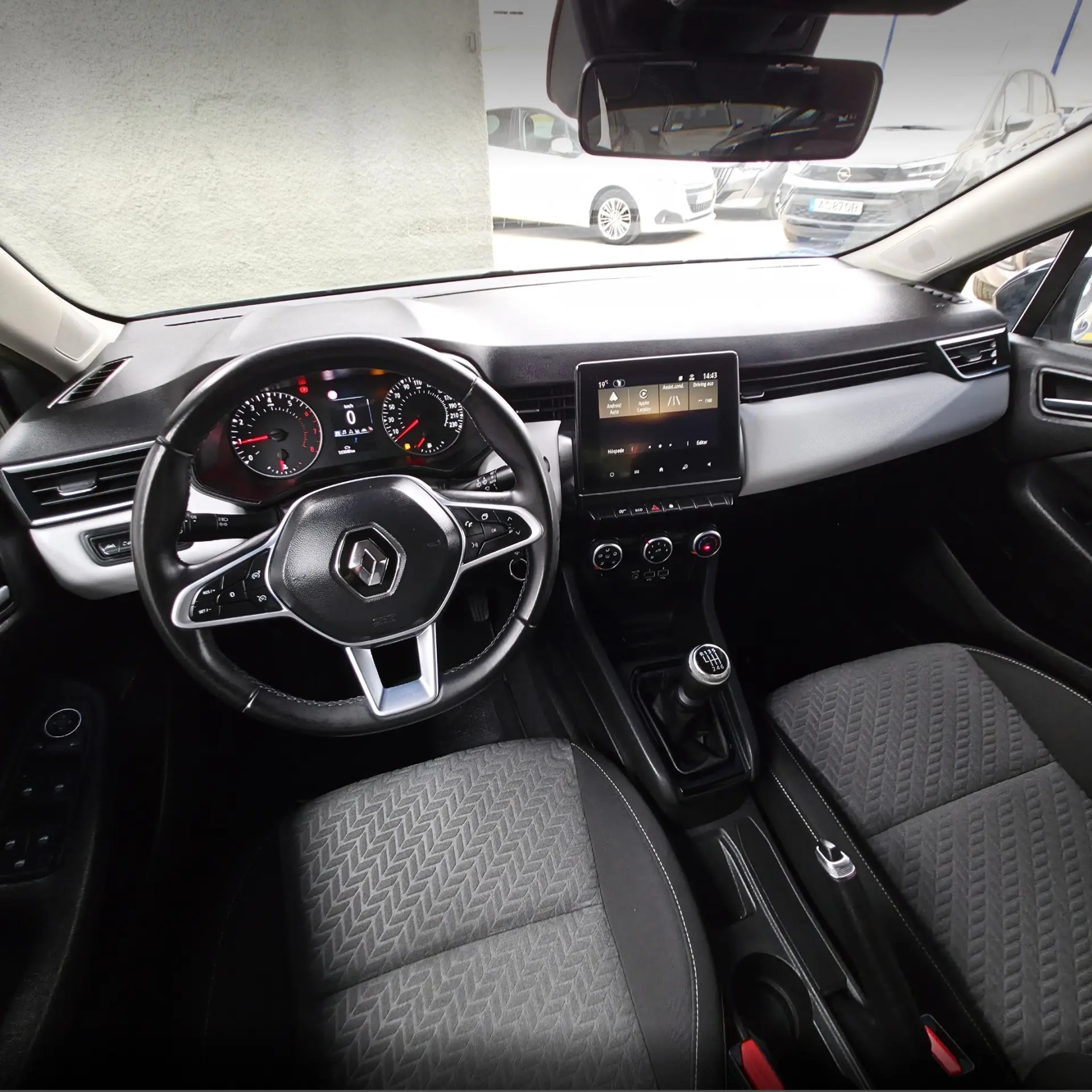 Renault Clio 1.0 TCe Intens Bi-Fuel 12