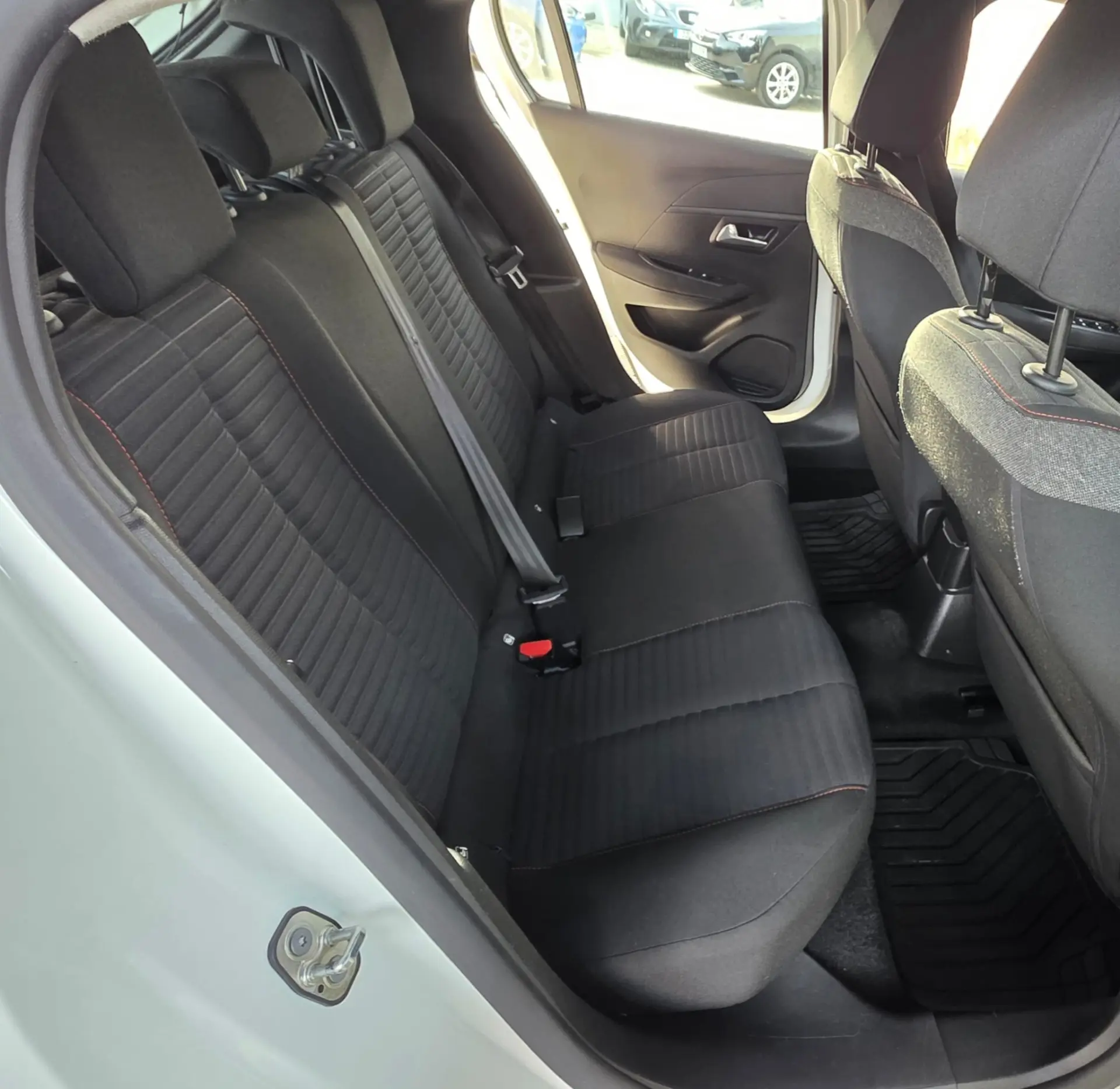 Peugeot 208 1.5 BlueHDi Active Business Pack 6