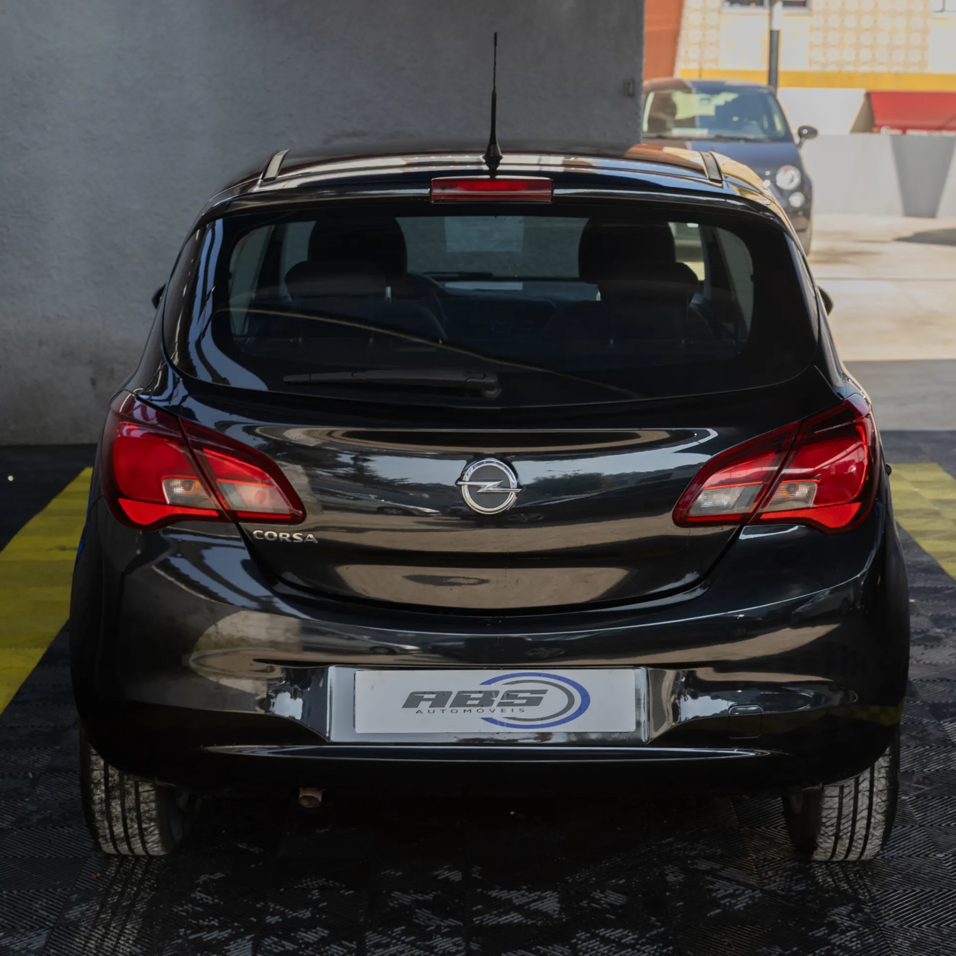 Opel Corsa 1.2 Enjoy 6