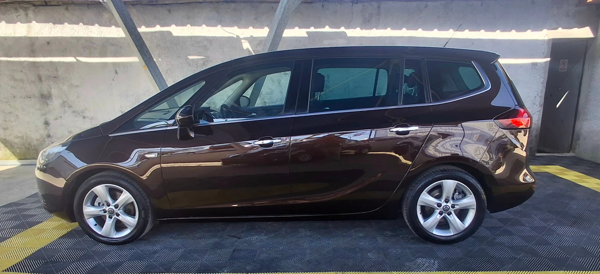 Opel Zafira 1.4 T Cosmo S/S 2