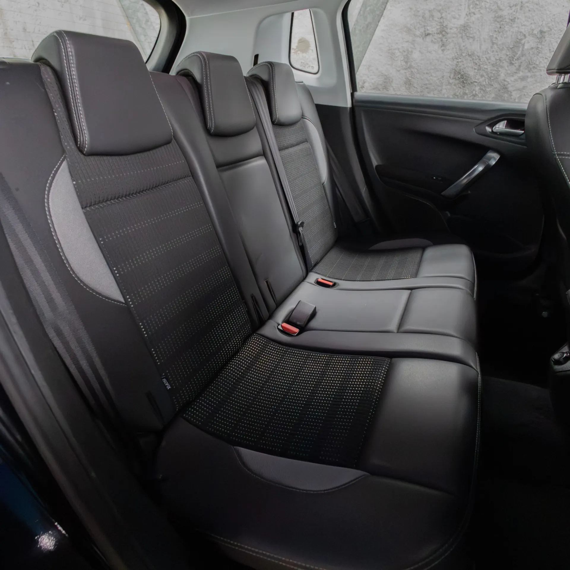 Peugeot 2008 1.2 VTi Allure 18