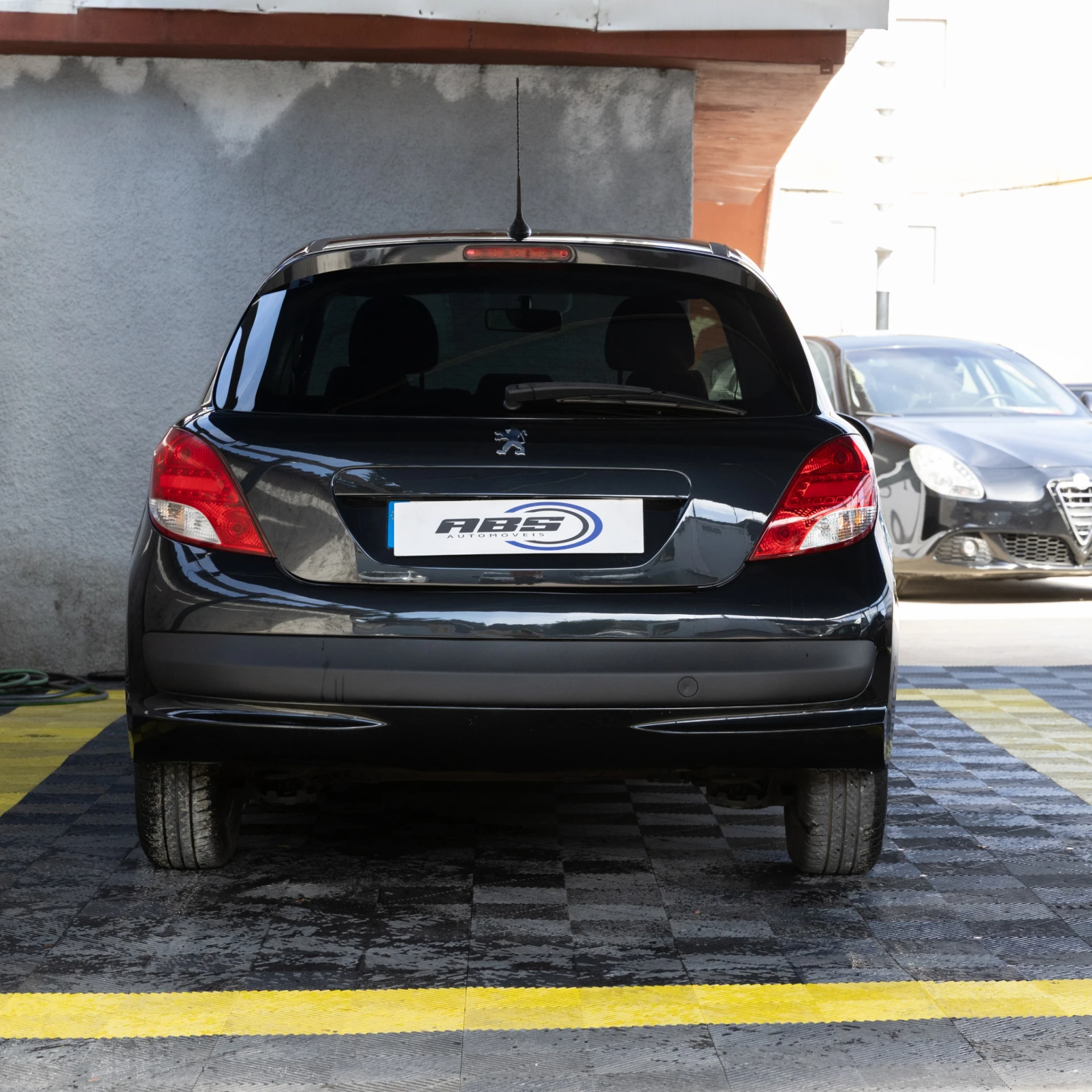 Peugeot 207 1.4 16V Active 5