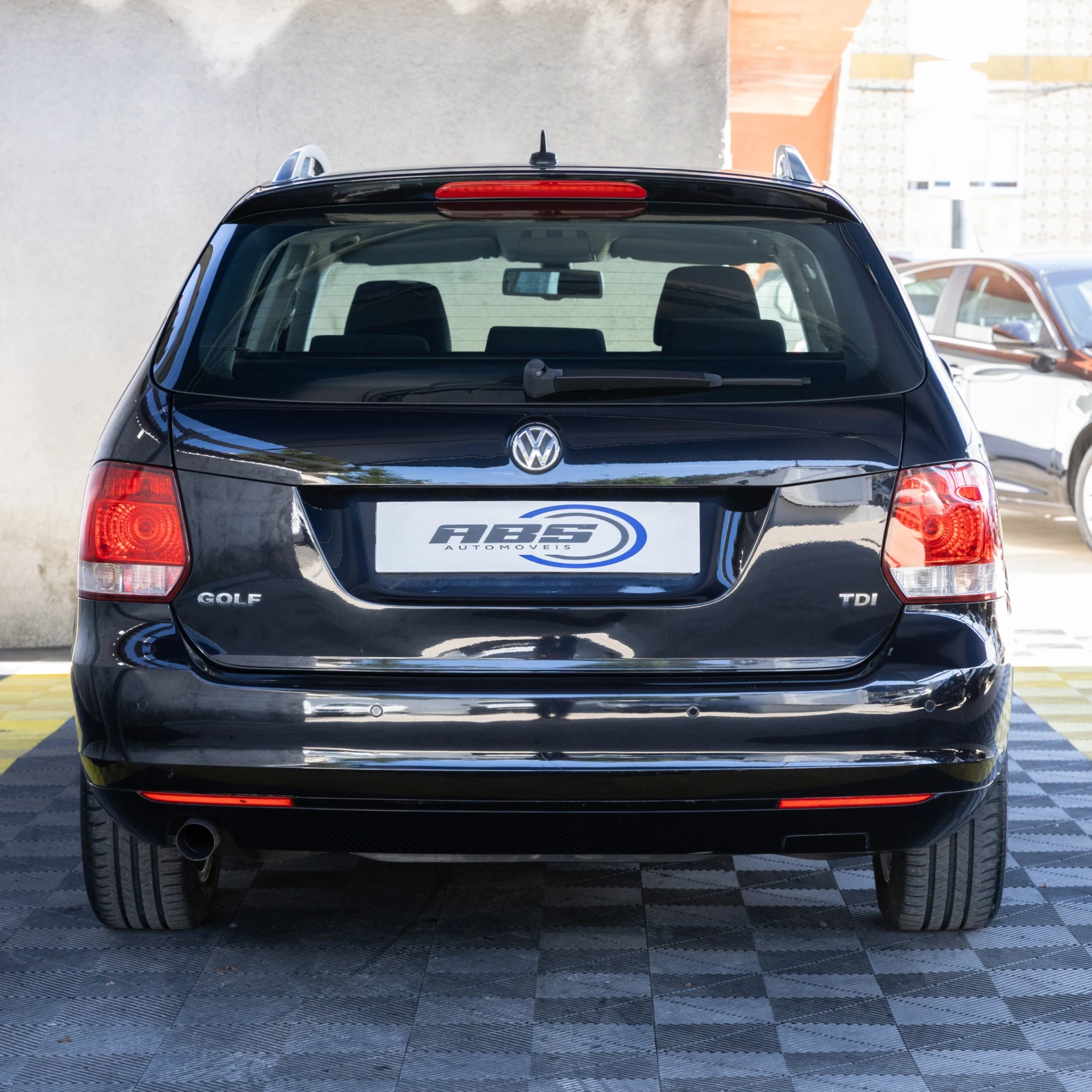 Volkswagen Golf 1.6 TDi Confortline 6