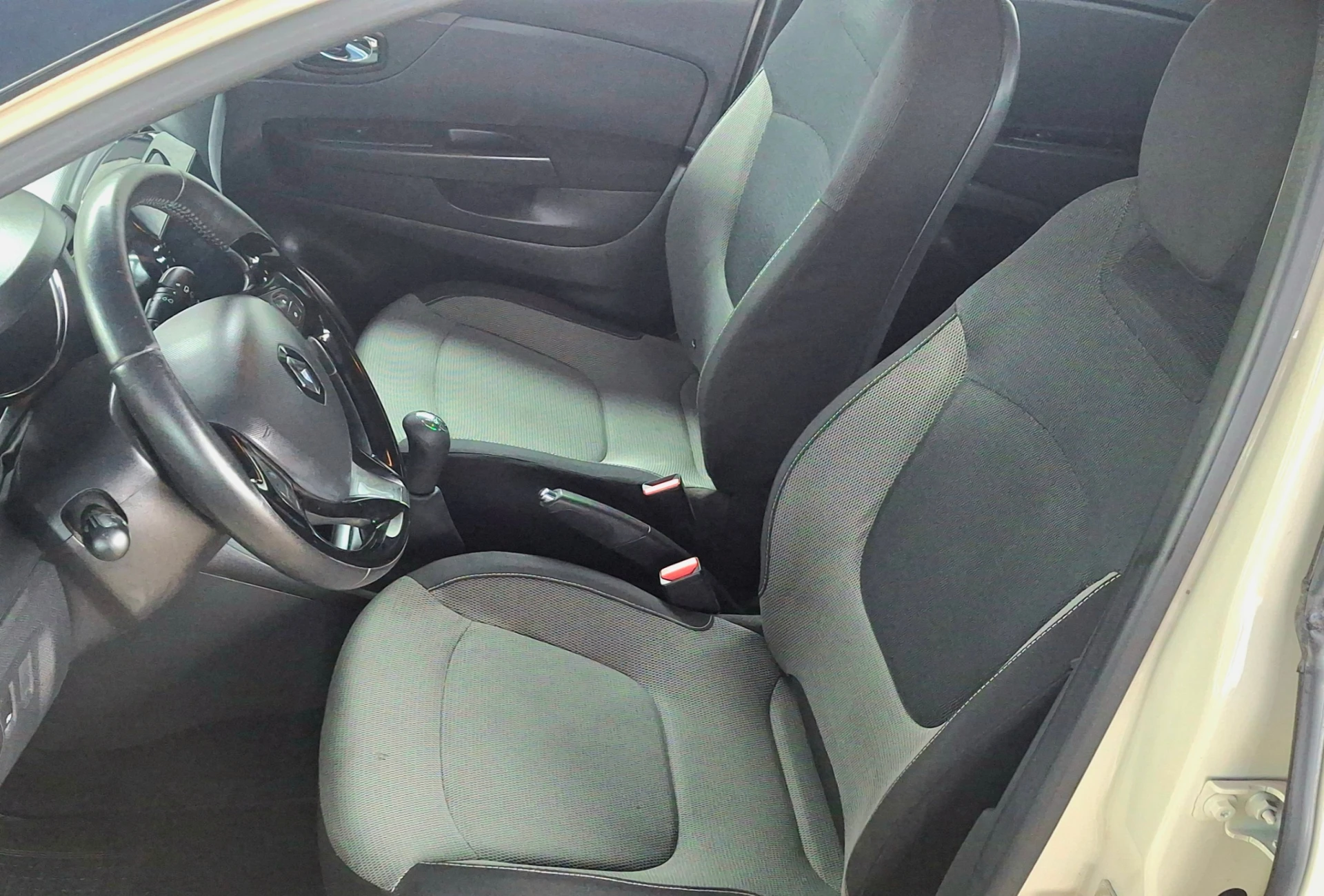 Renault Captur 1.5 dCi 7