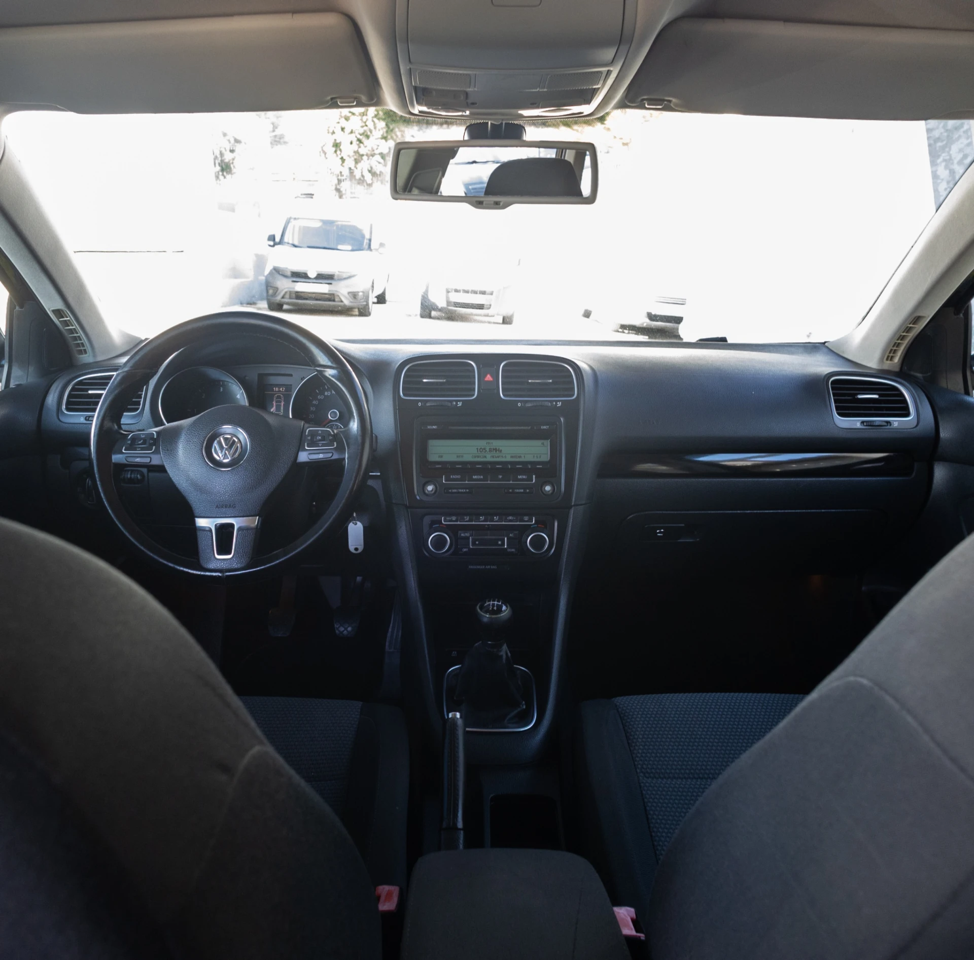 Volkswagen Golf 1.6 TDi Confortline 9