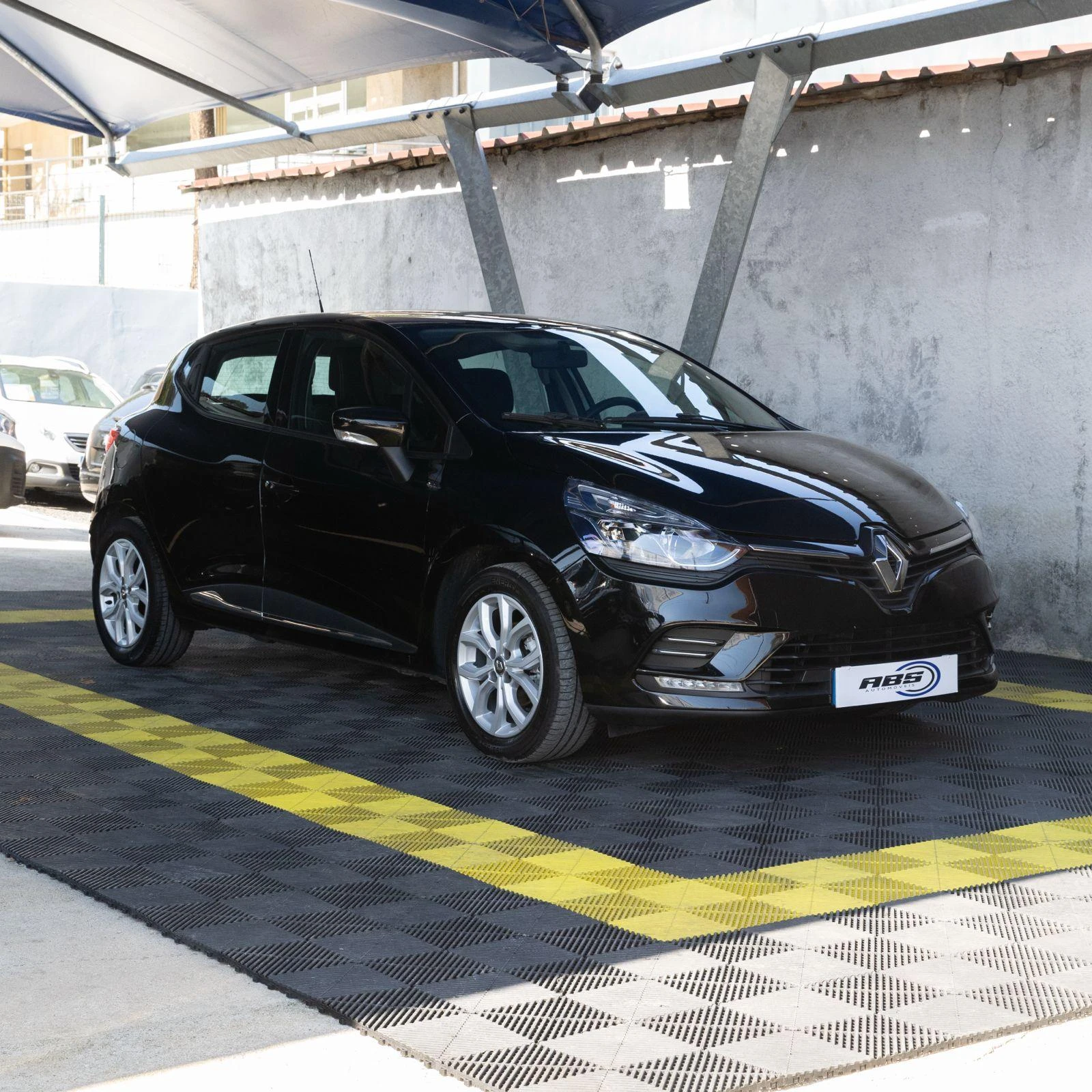 Renault Clio 0.9 TCe Limited Edition 3