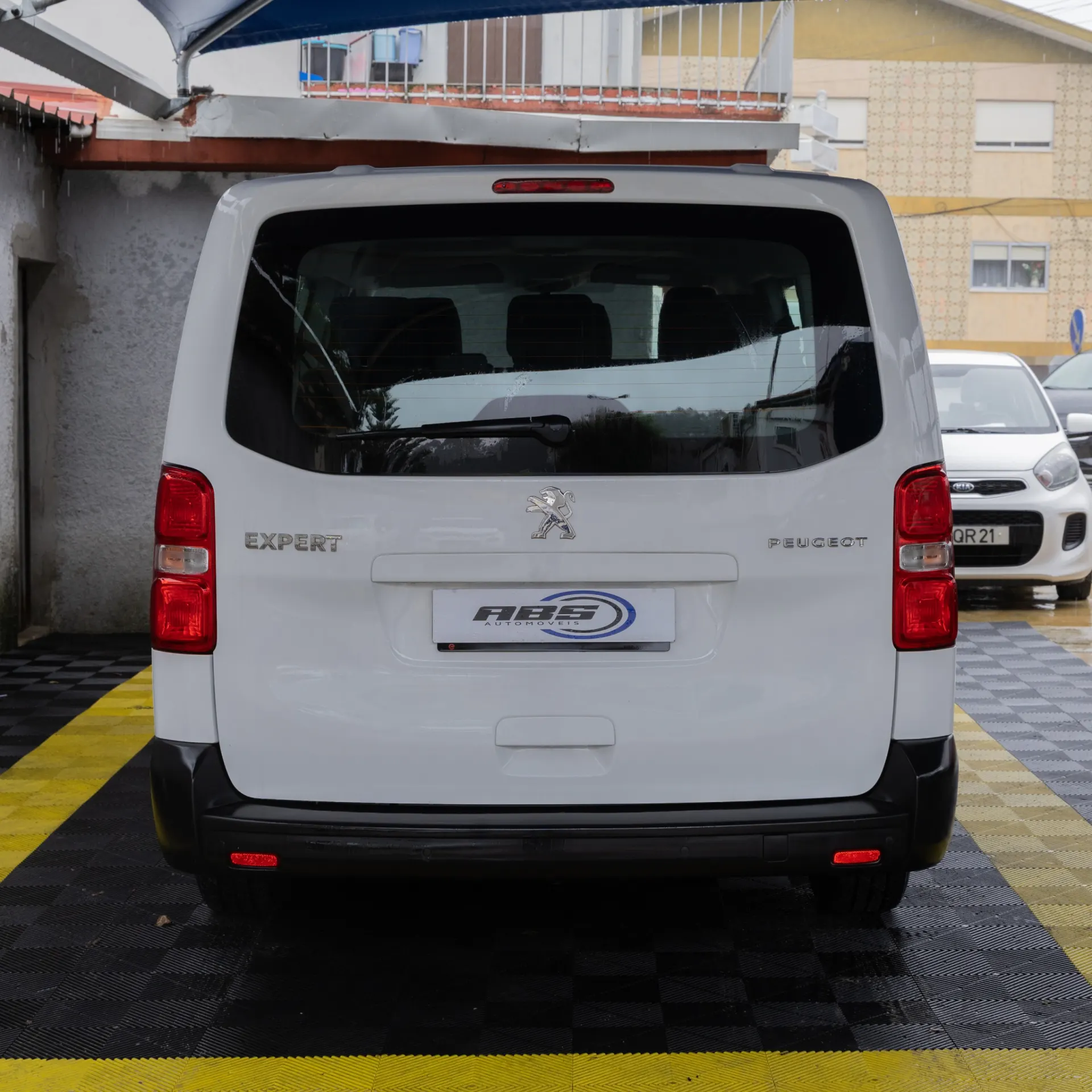 Peugeot Traveller 1.5 BlueHDi 9Lug - Long 6