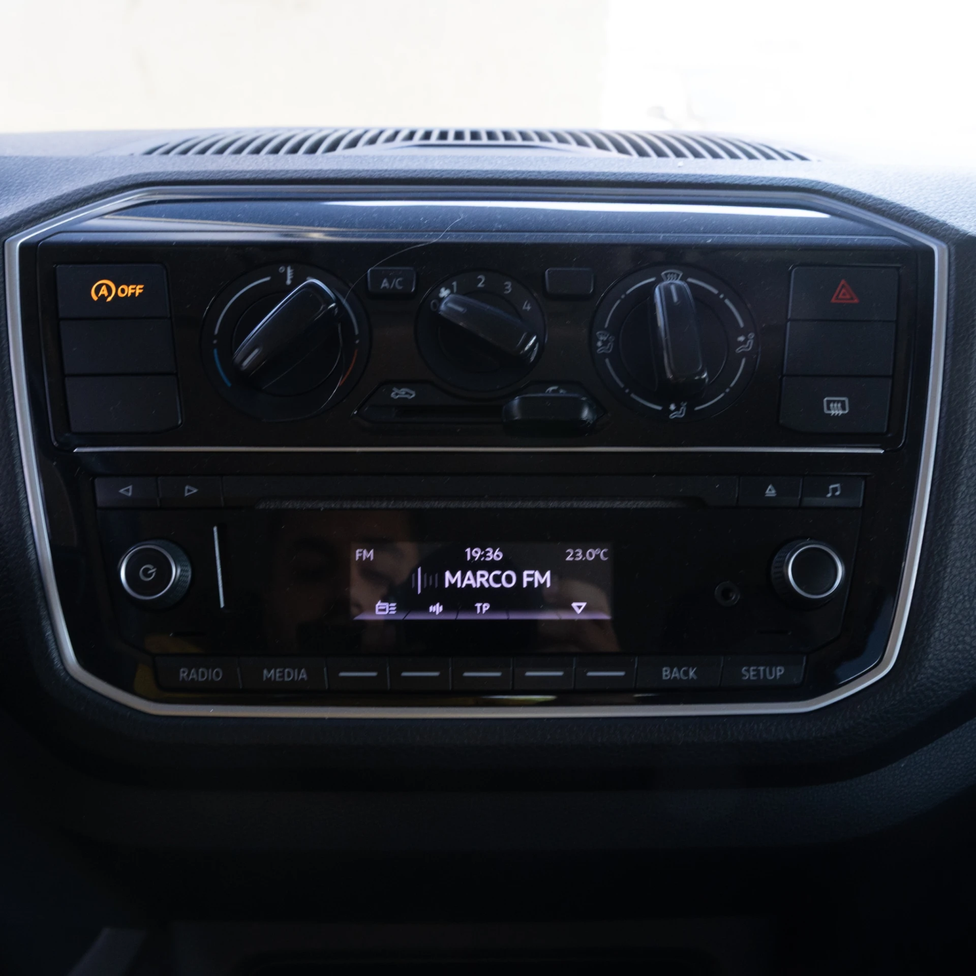 Volkswagen Up! 1.0 Move 11