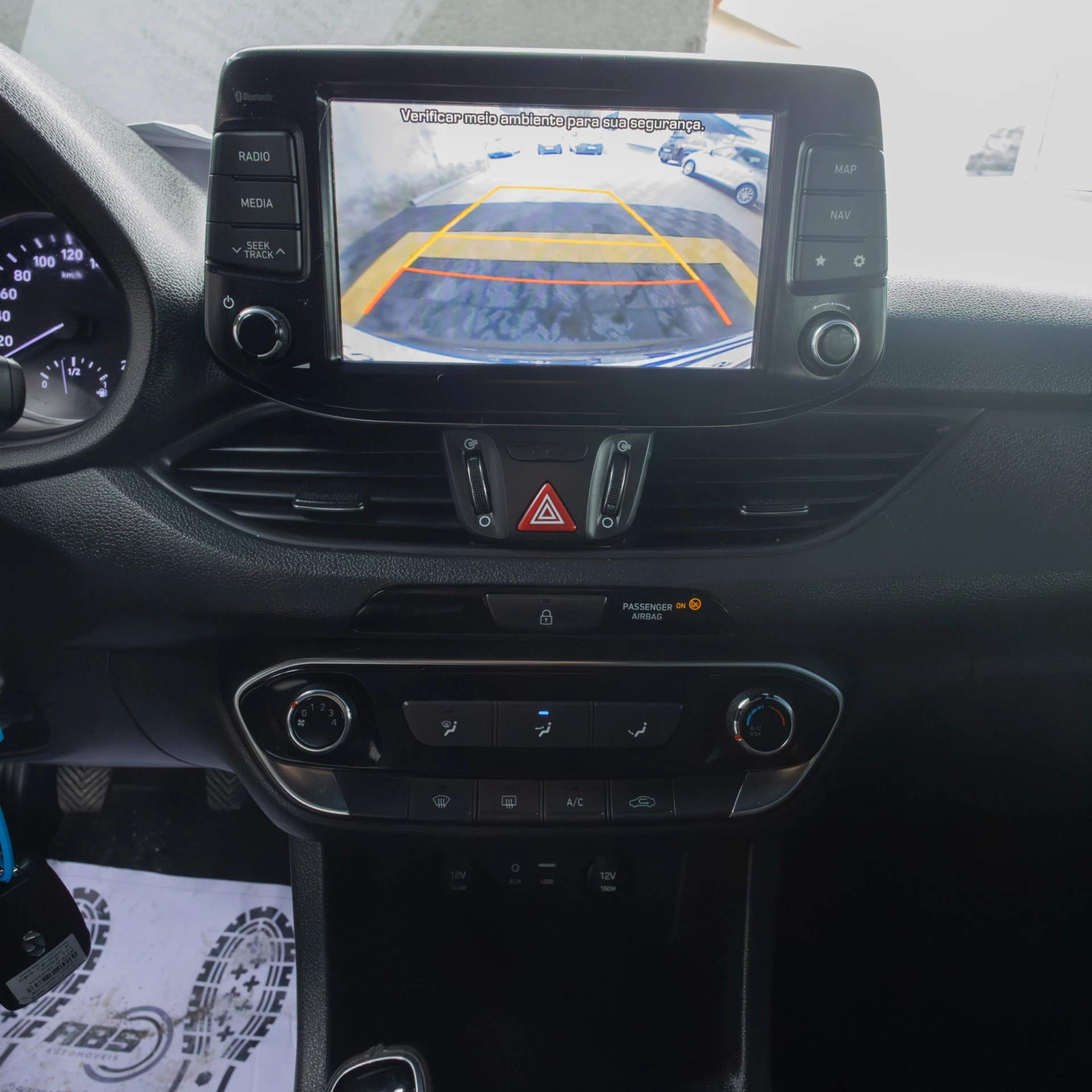 Hyundai i30 SW 1.6 CRDi Blue Comfort+Navi 18