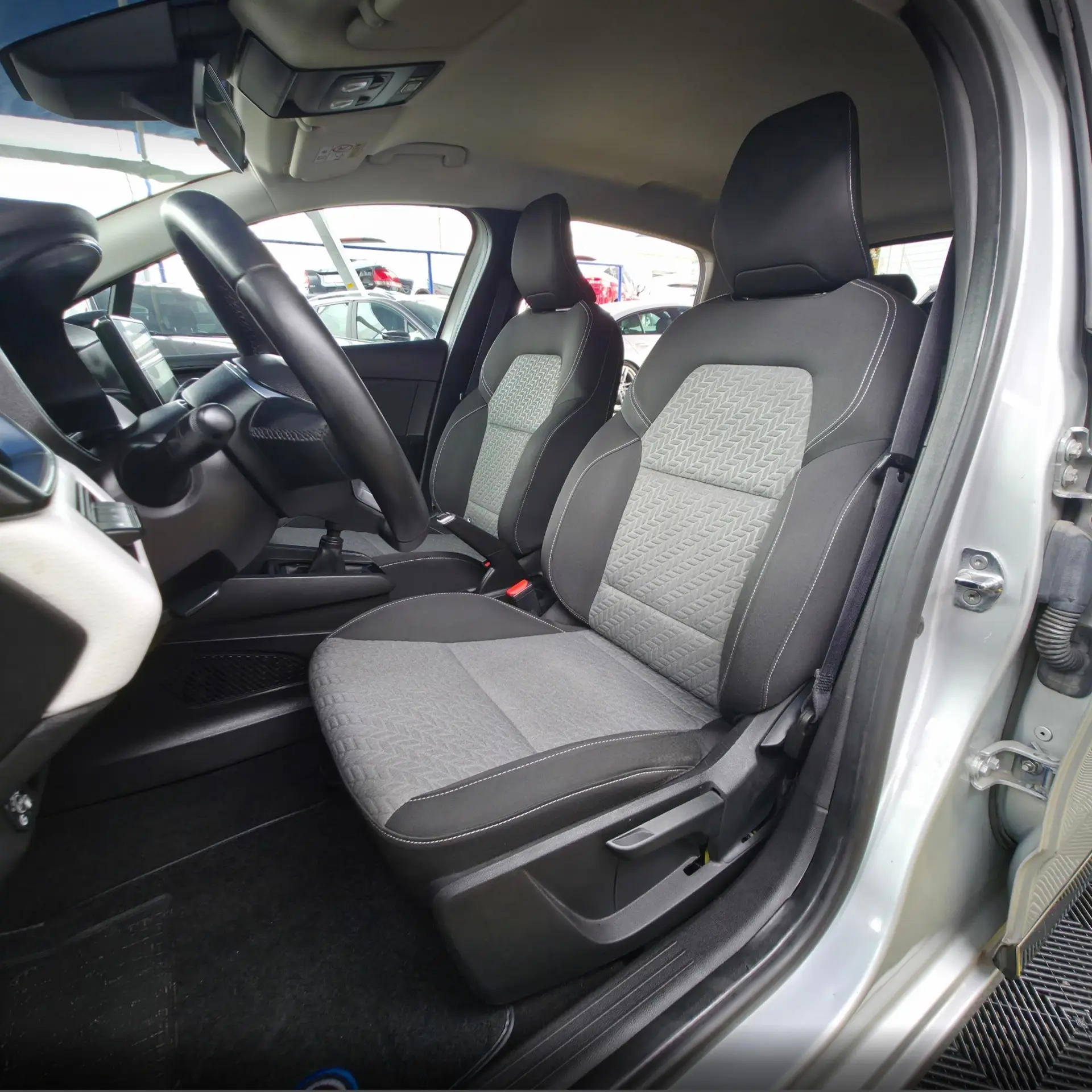 Renault Clio 1.0 TCe Intens Bi-Fuel 11