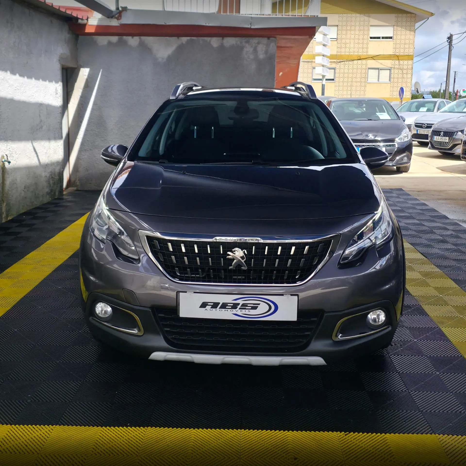 Peugeot 2008 1.2 PureTech Style 5