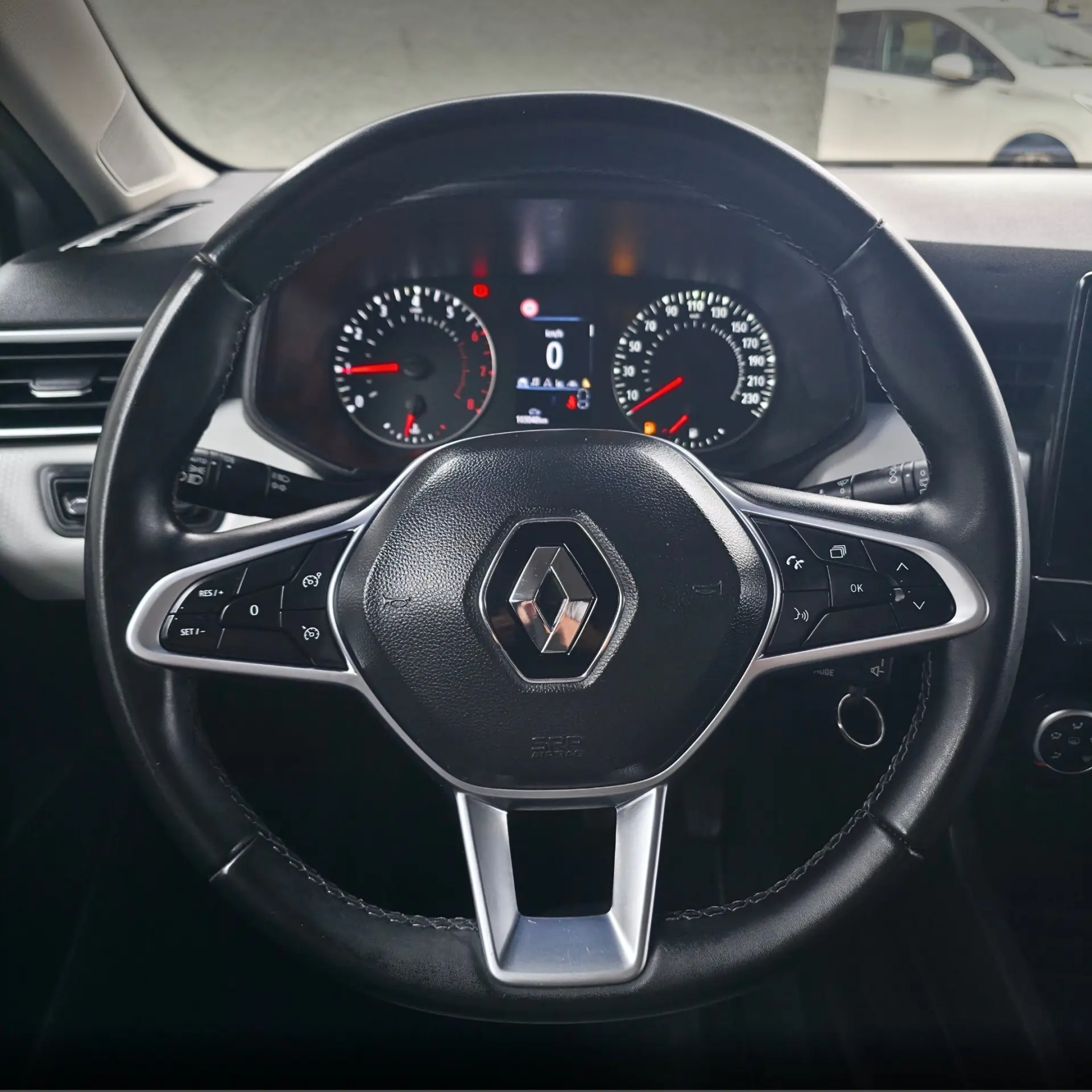 Renault Clio 1.0 TCe Intens Bi-Fuel 13