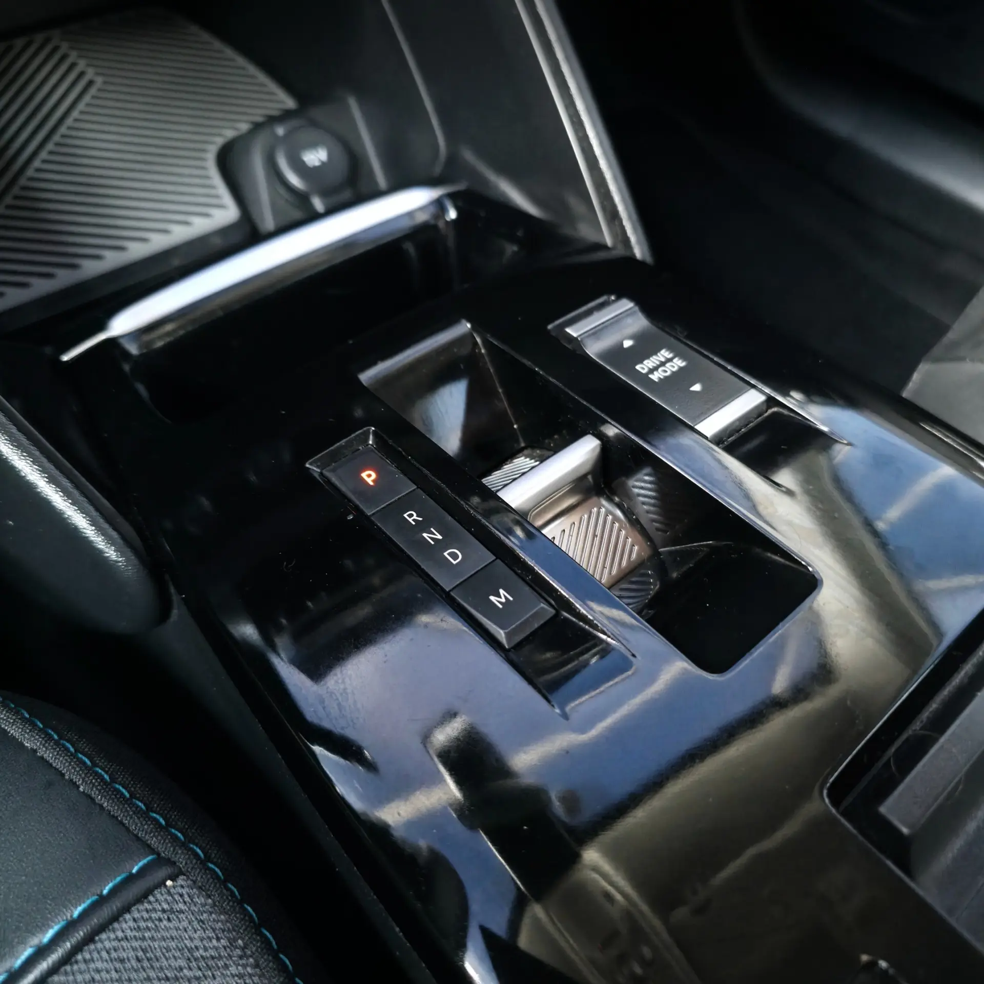 Citroen C4 1.5 BlueHDi Shine Pack EAT8 18