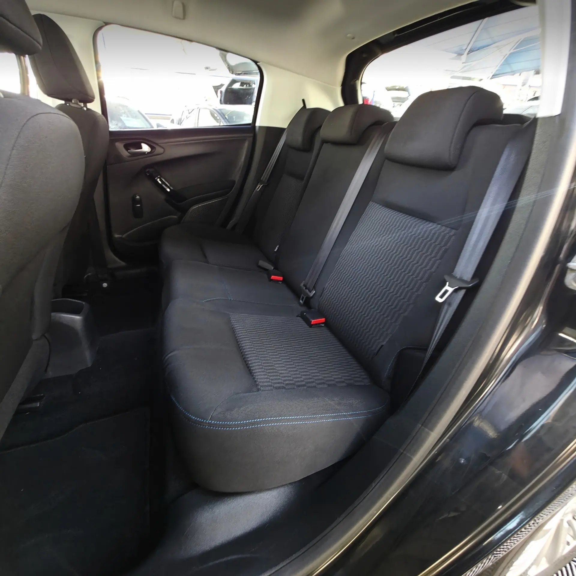 Peugeot 208 1.2 PureTech Style 24