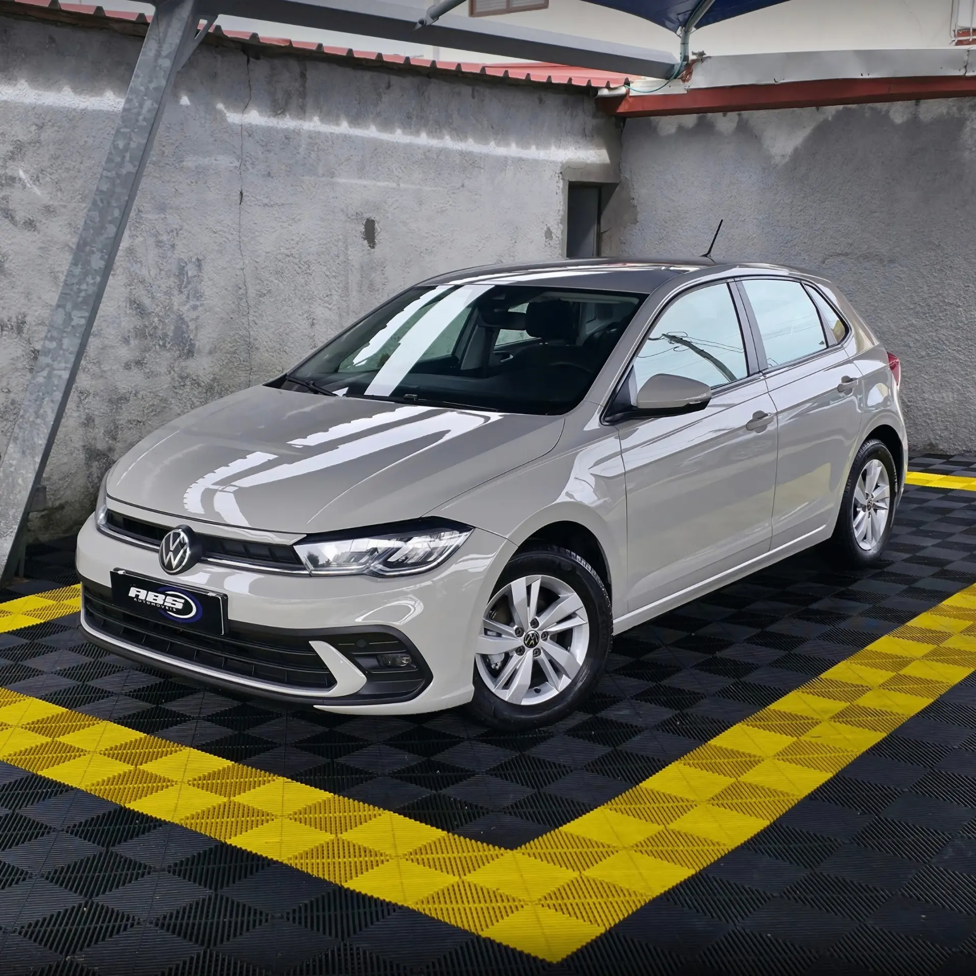 Volkswagen Polo 1.0 Trendline 1